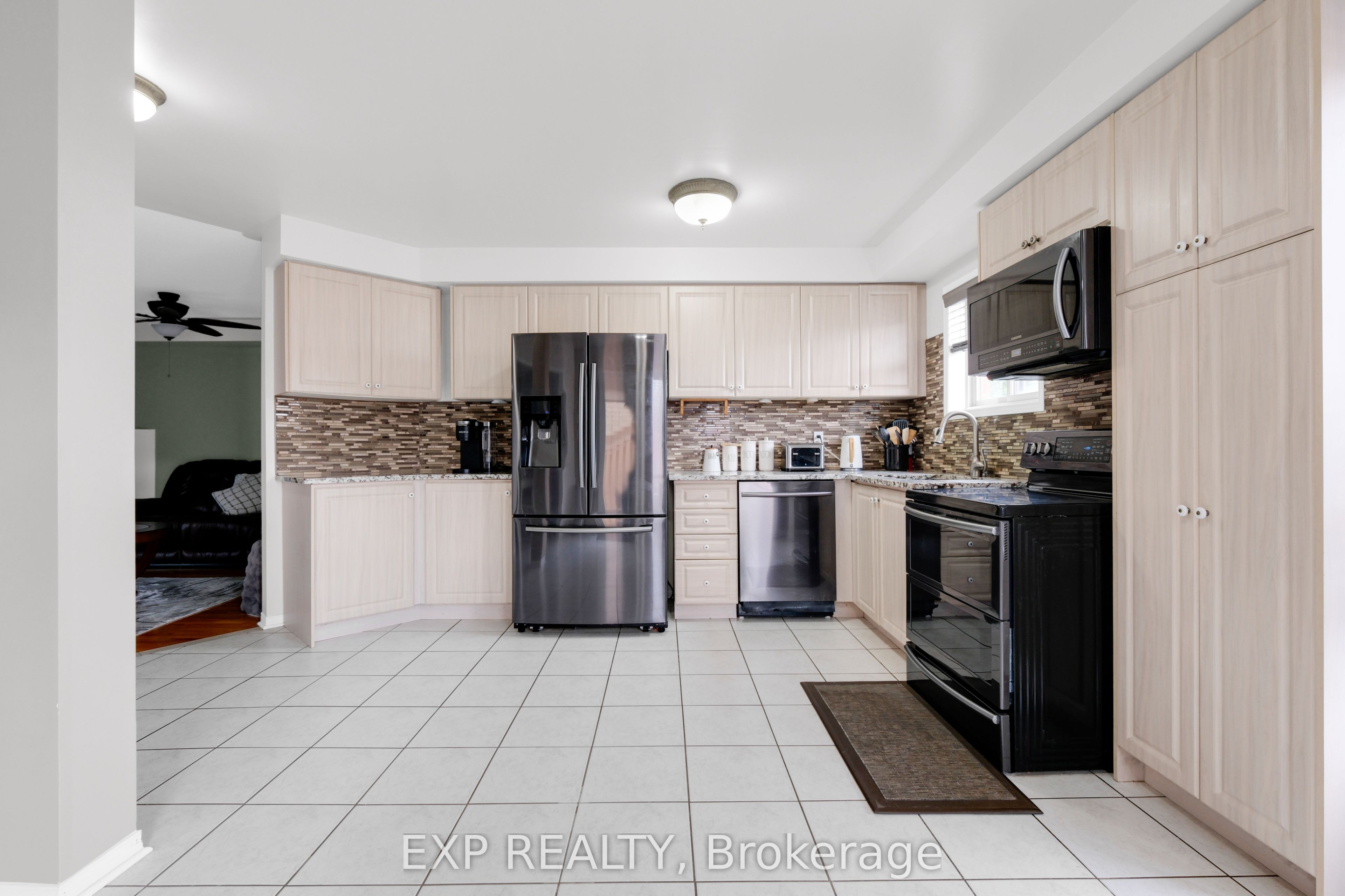 548 Ormond Drive Property Photo 4