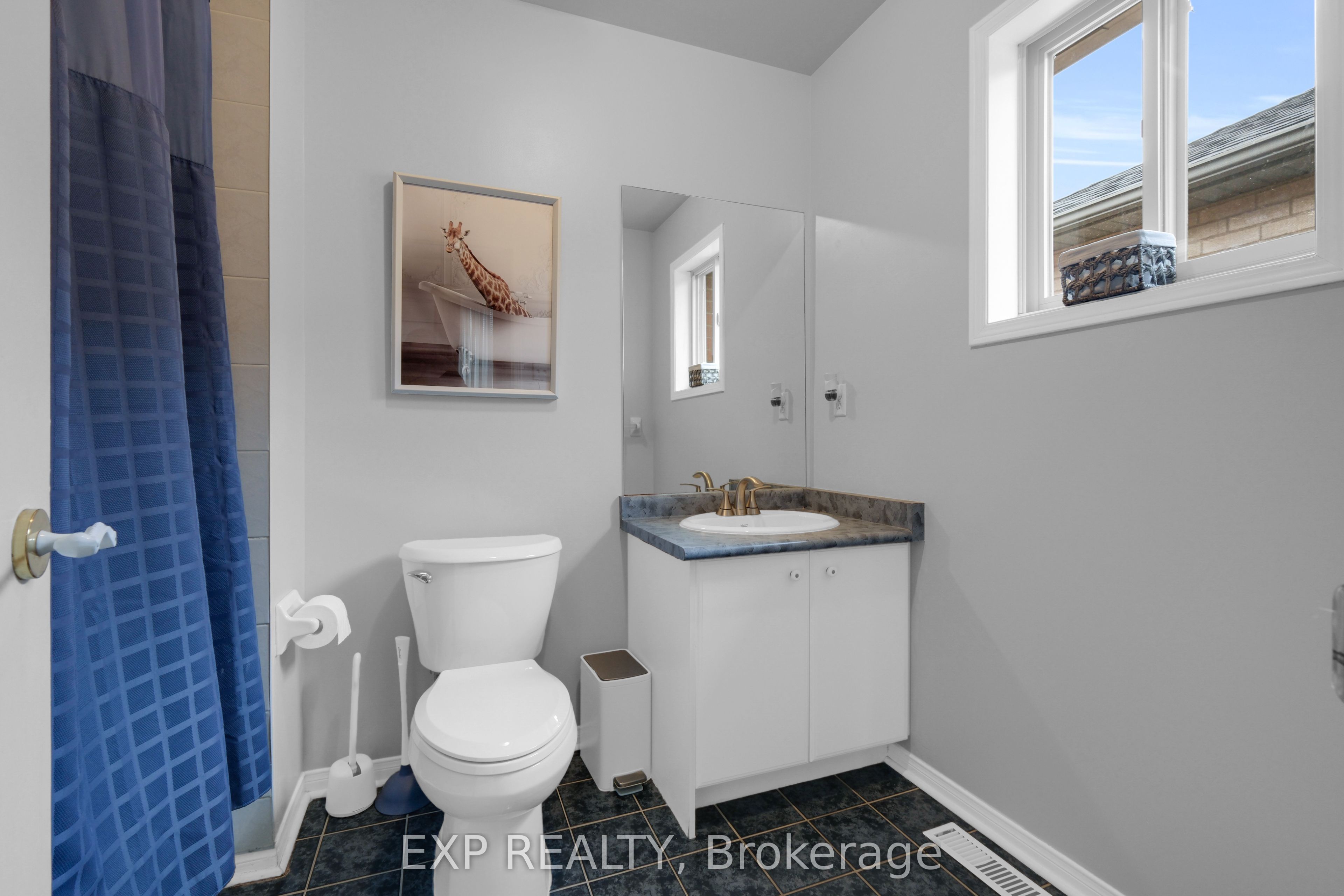 548 Ormond Drive Property Photo 13