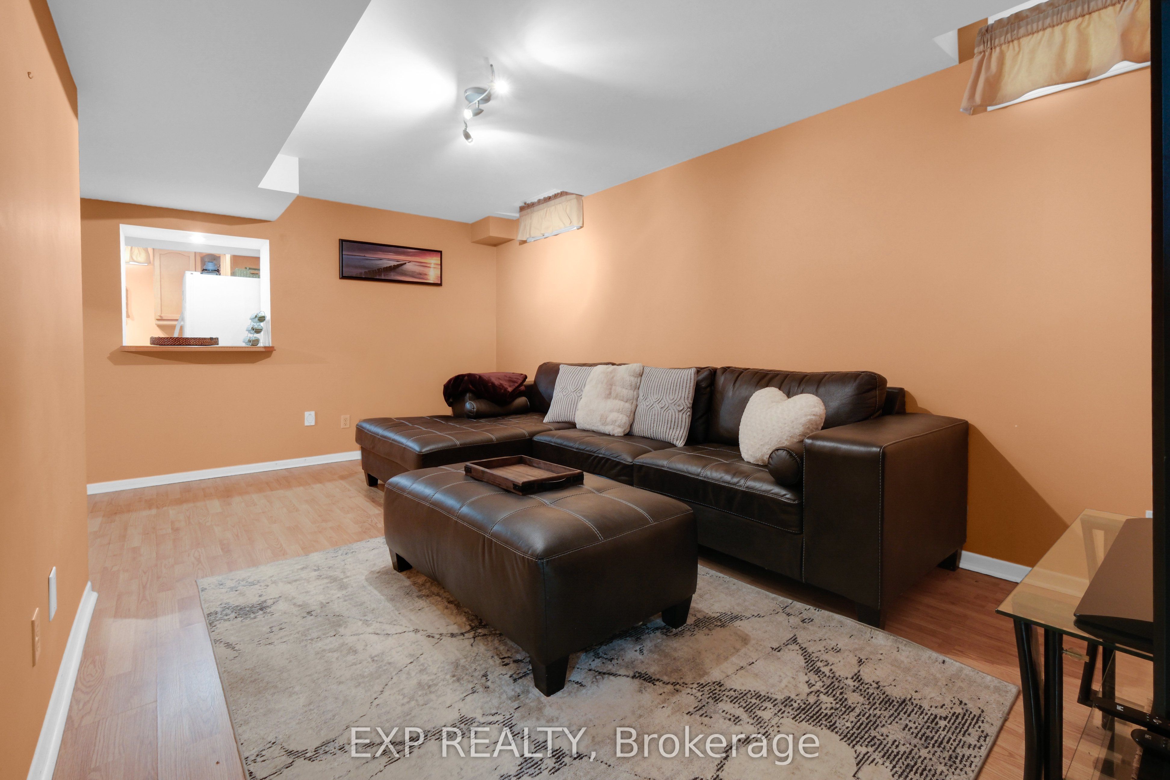 548 Ormond Drive Property Photo 22