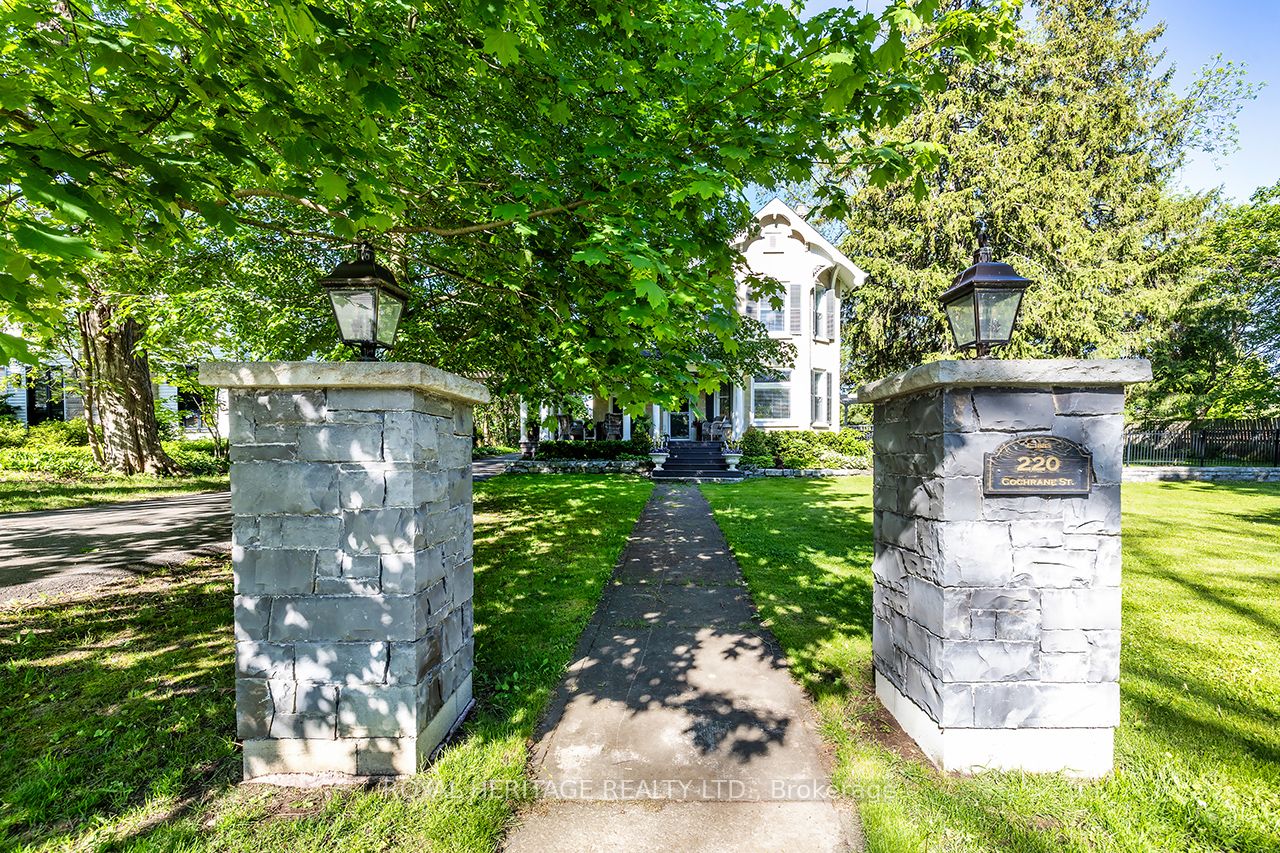 220 Cochrane Street