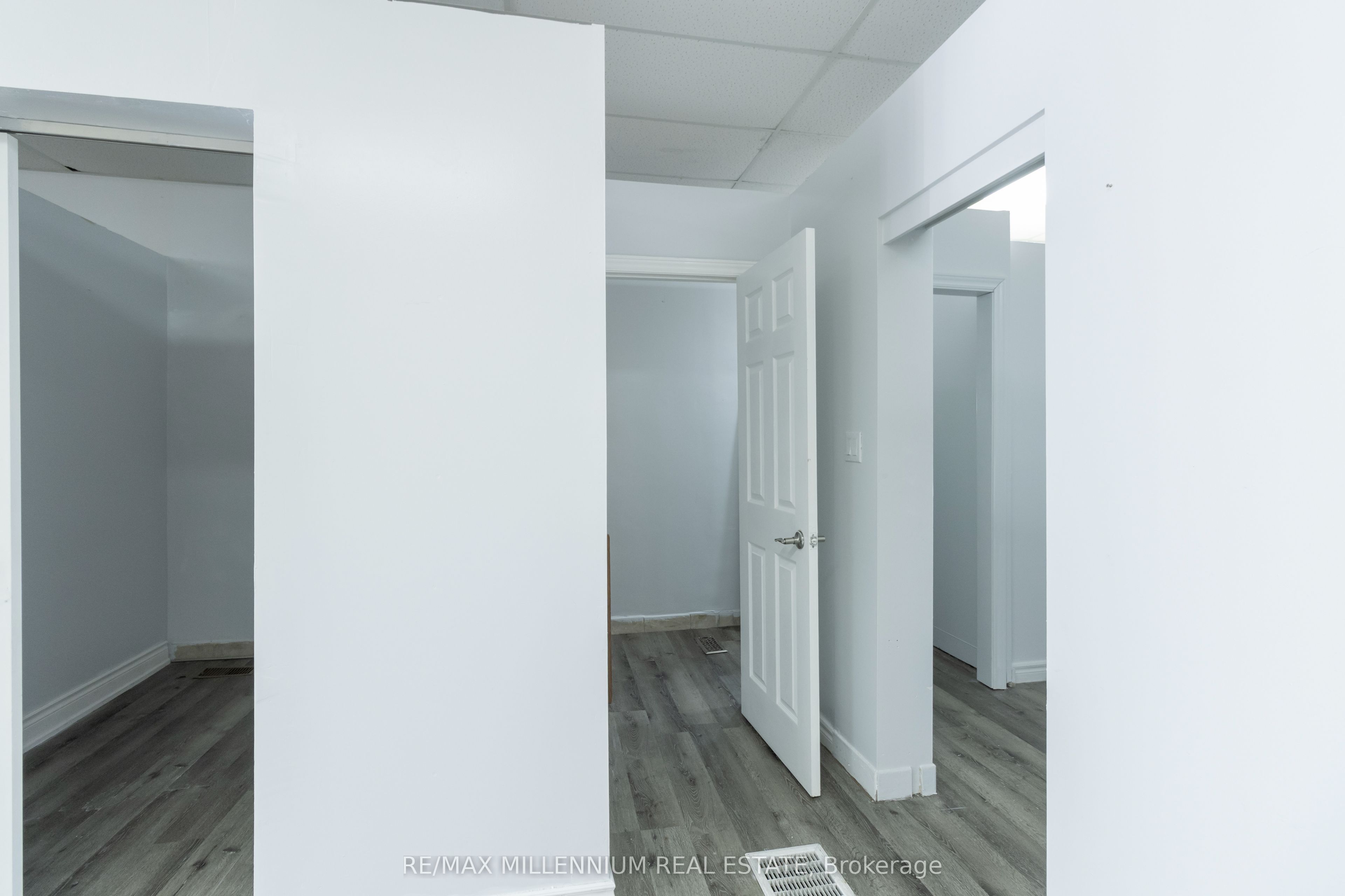 1853 Lawrence Avenue 1 Property Photo 9