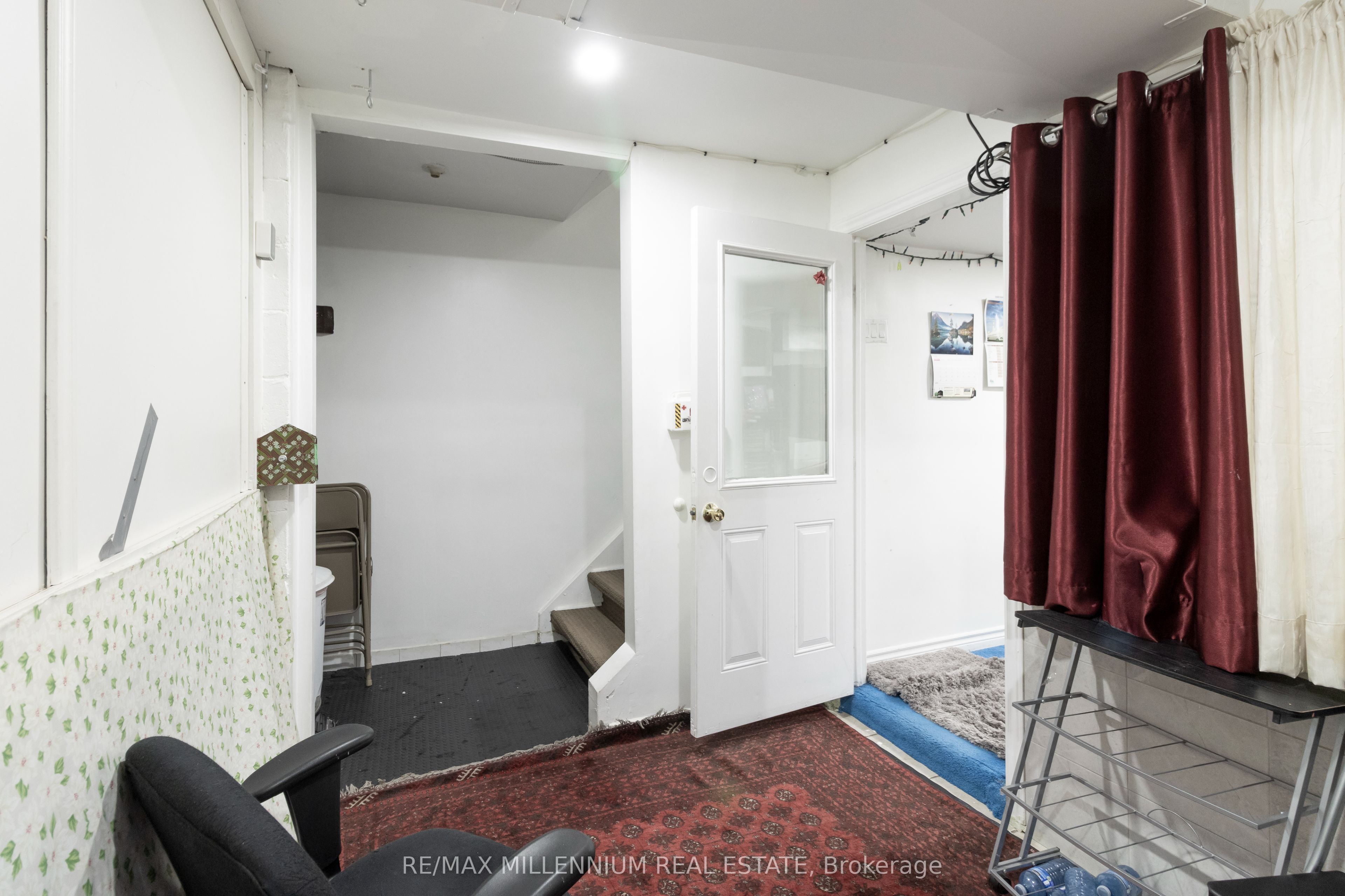 1853 Lawrence Avenue Property Photo 22