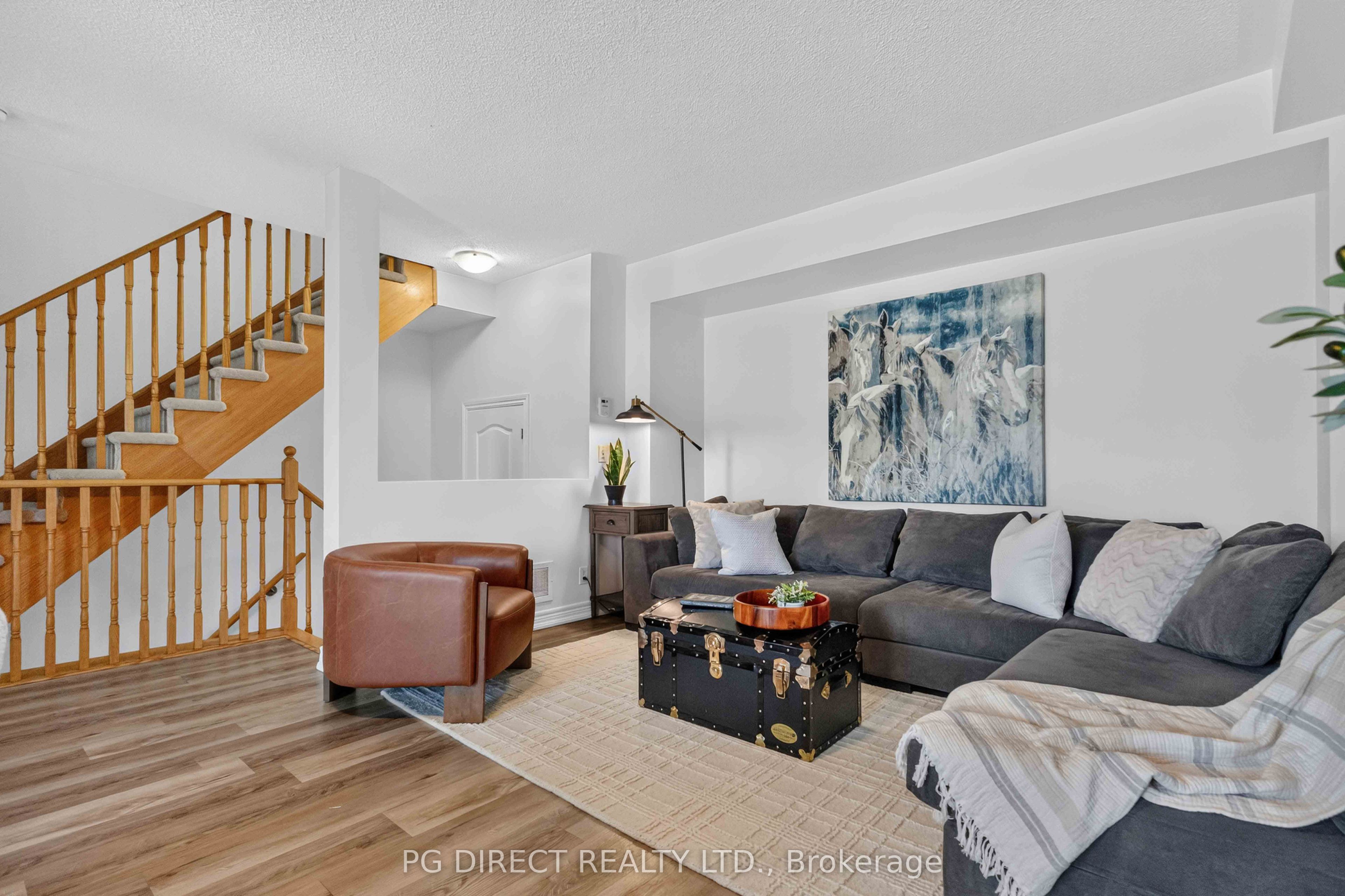 83 Great Gabe Crescent Property Photo 6