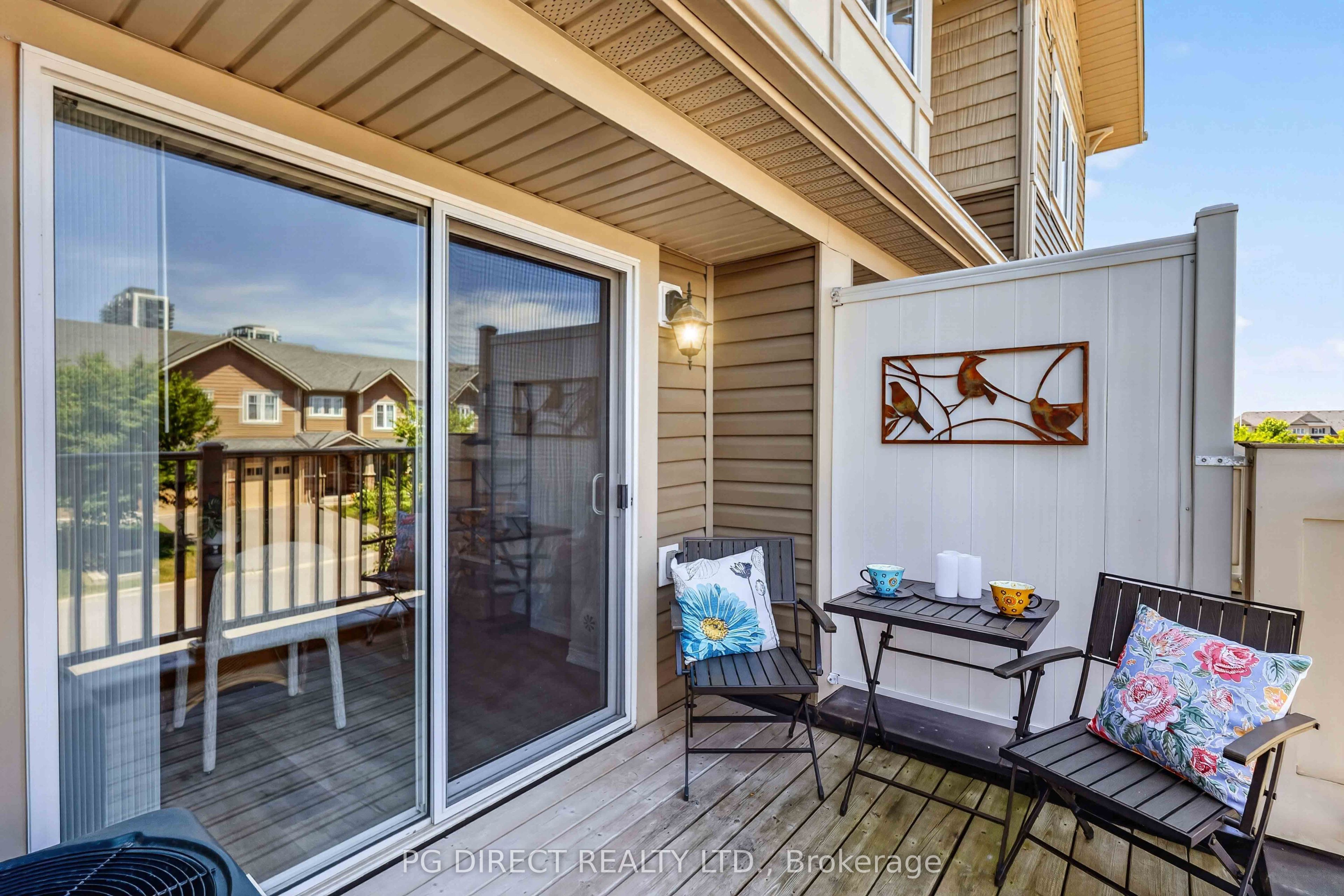 83 Great Gabe Crescent Property Photo 11