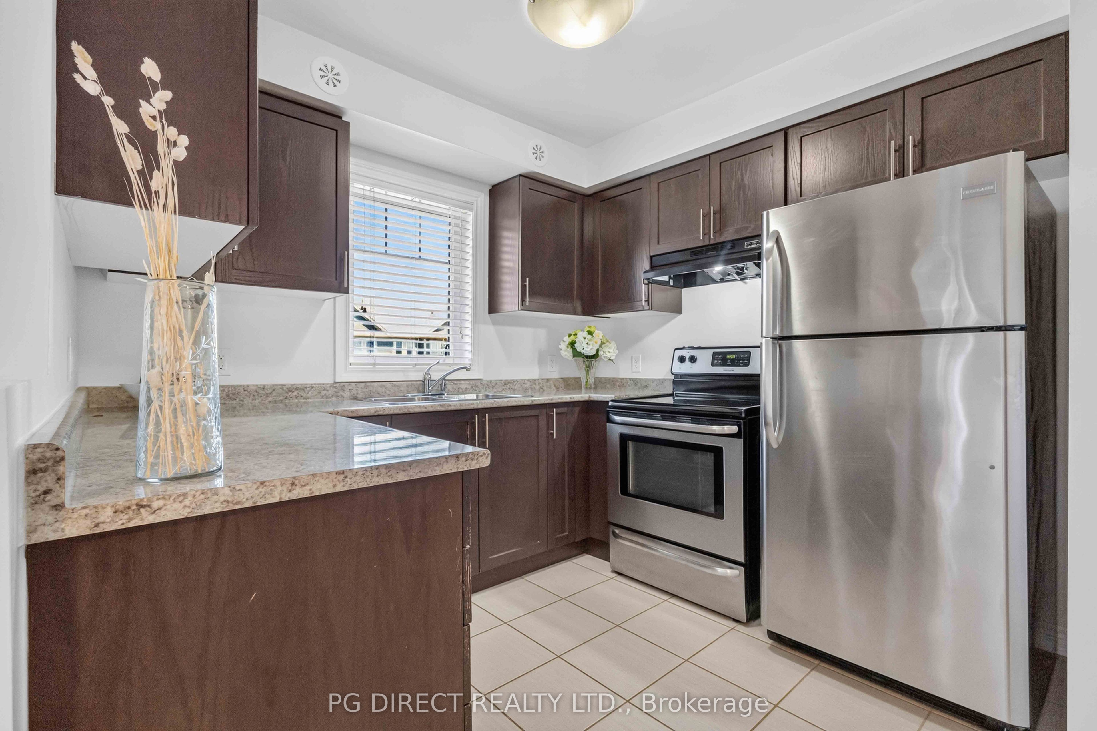 83 Great Gabe Crescent Property Photo 13