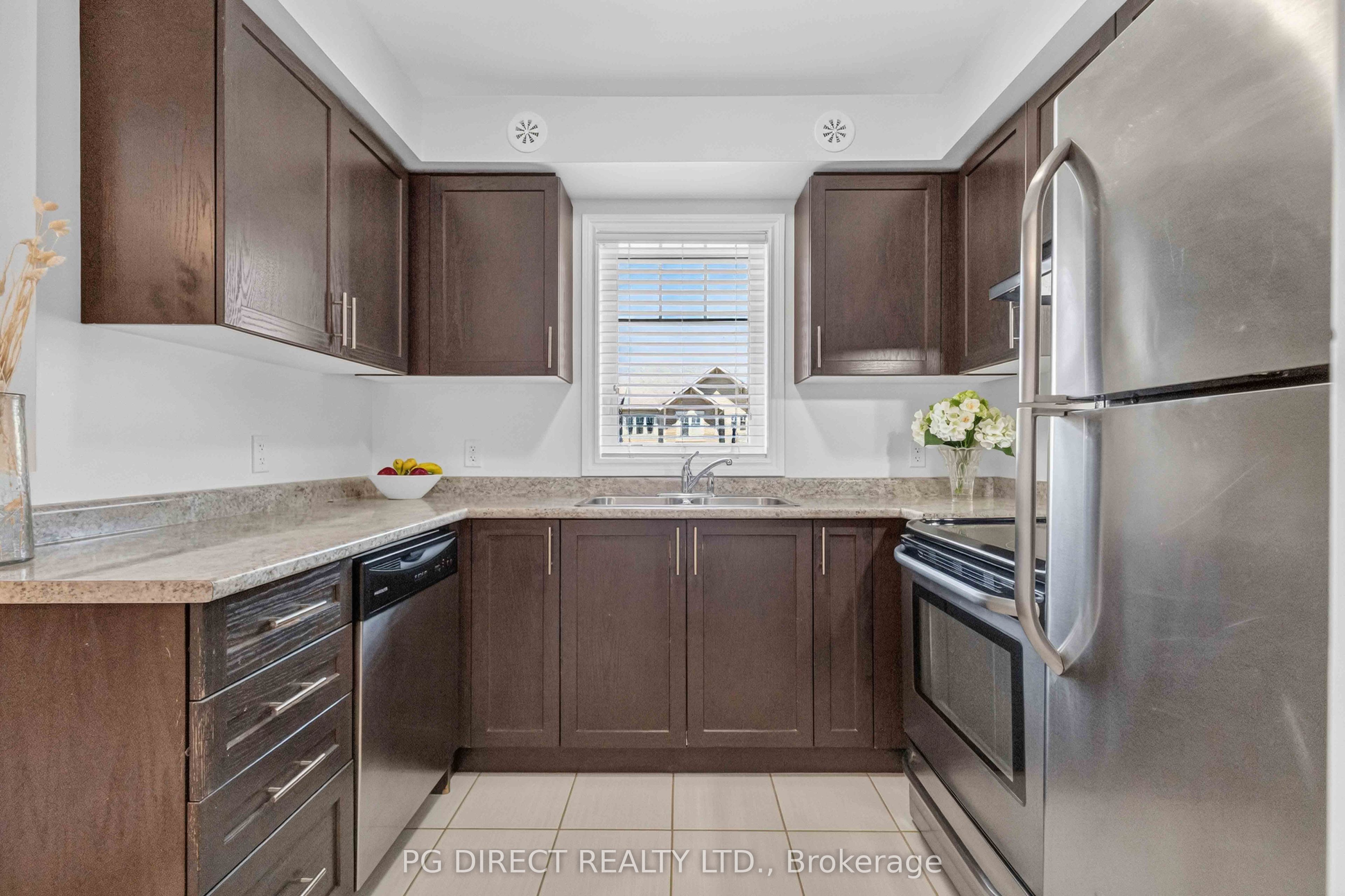 83 Great Gabe Crescent Property Photo 14