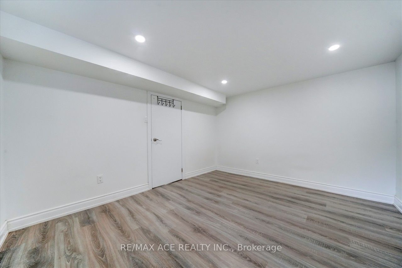 20 Martindale Road Property Photo 30
