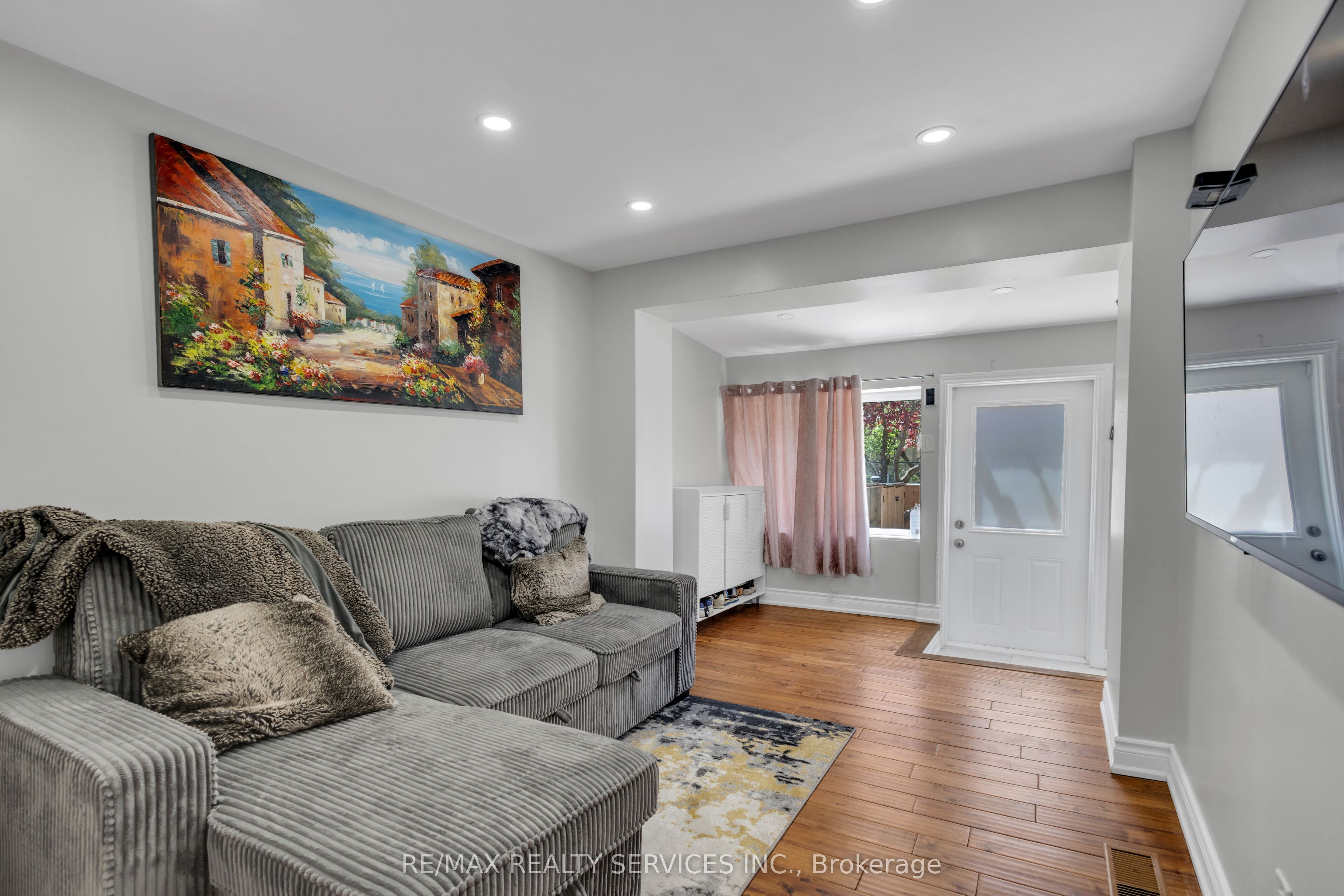 827 Craven Road Property Photo 12