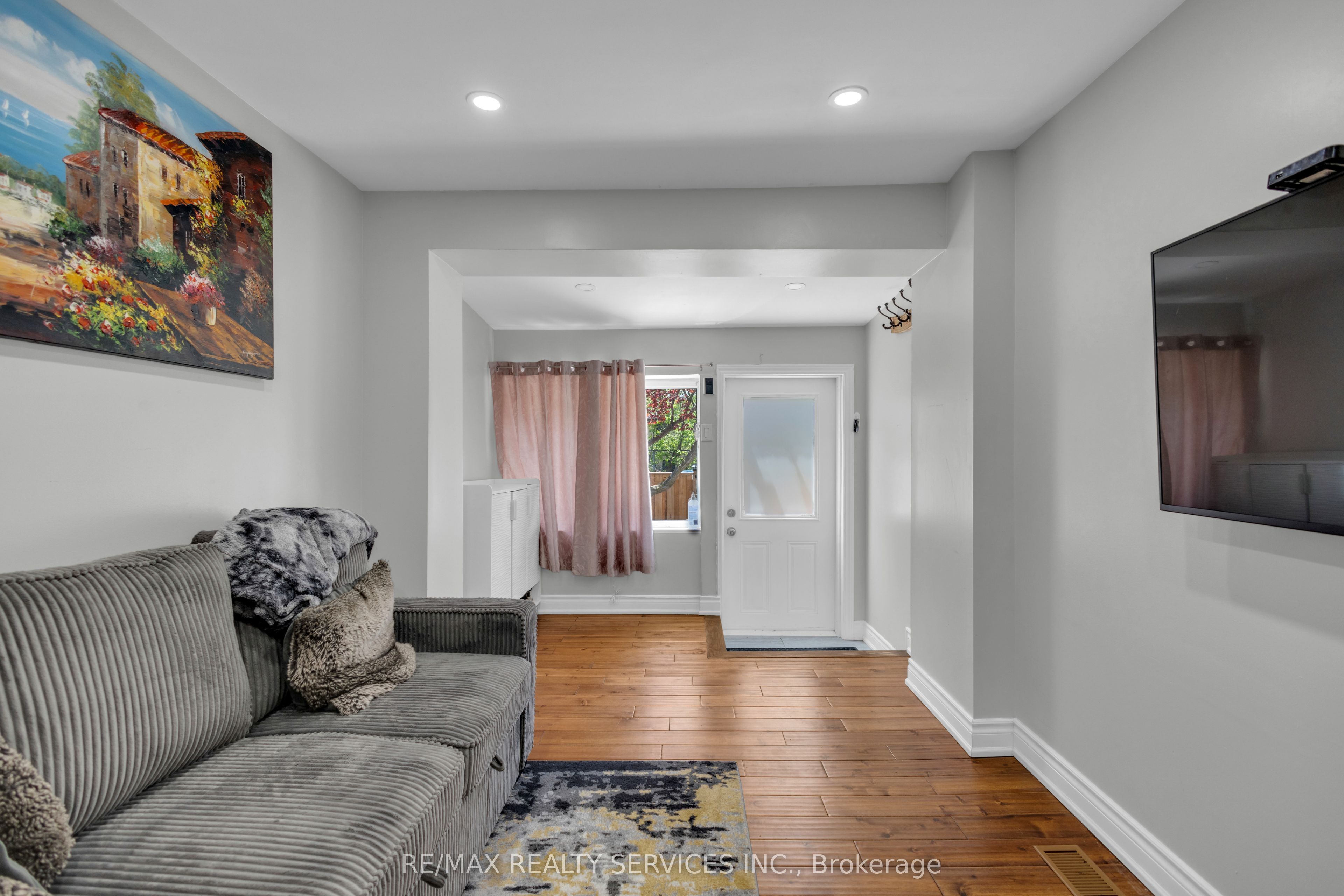 827 Craven Road Property Photo 13