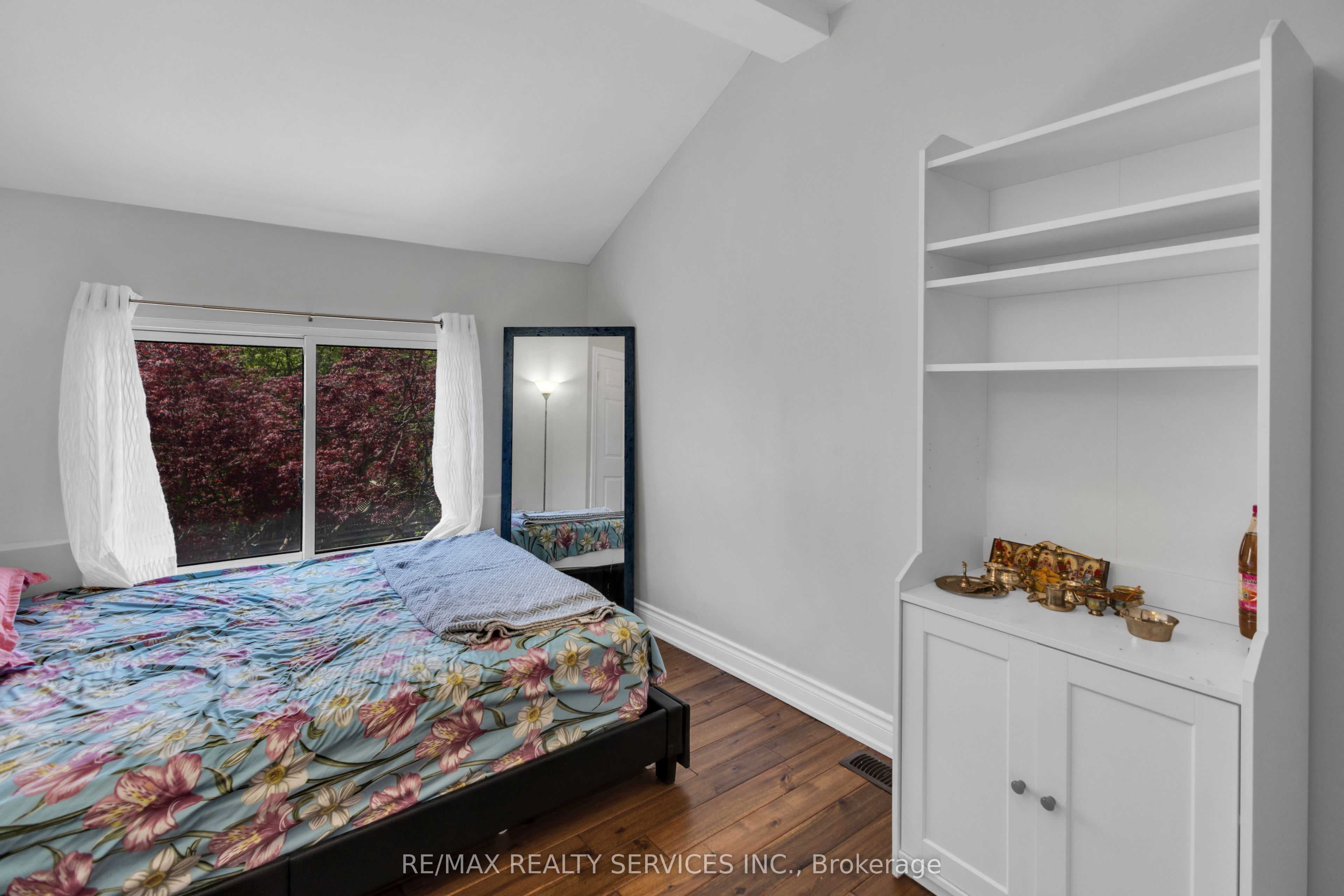 827 Craven Road Property Photo 19