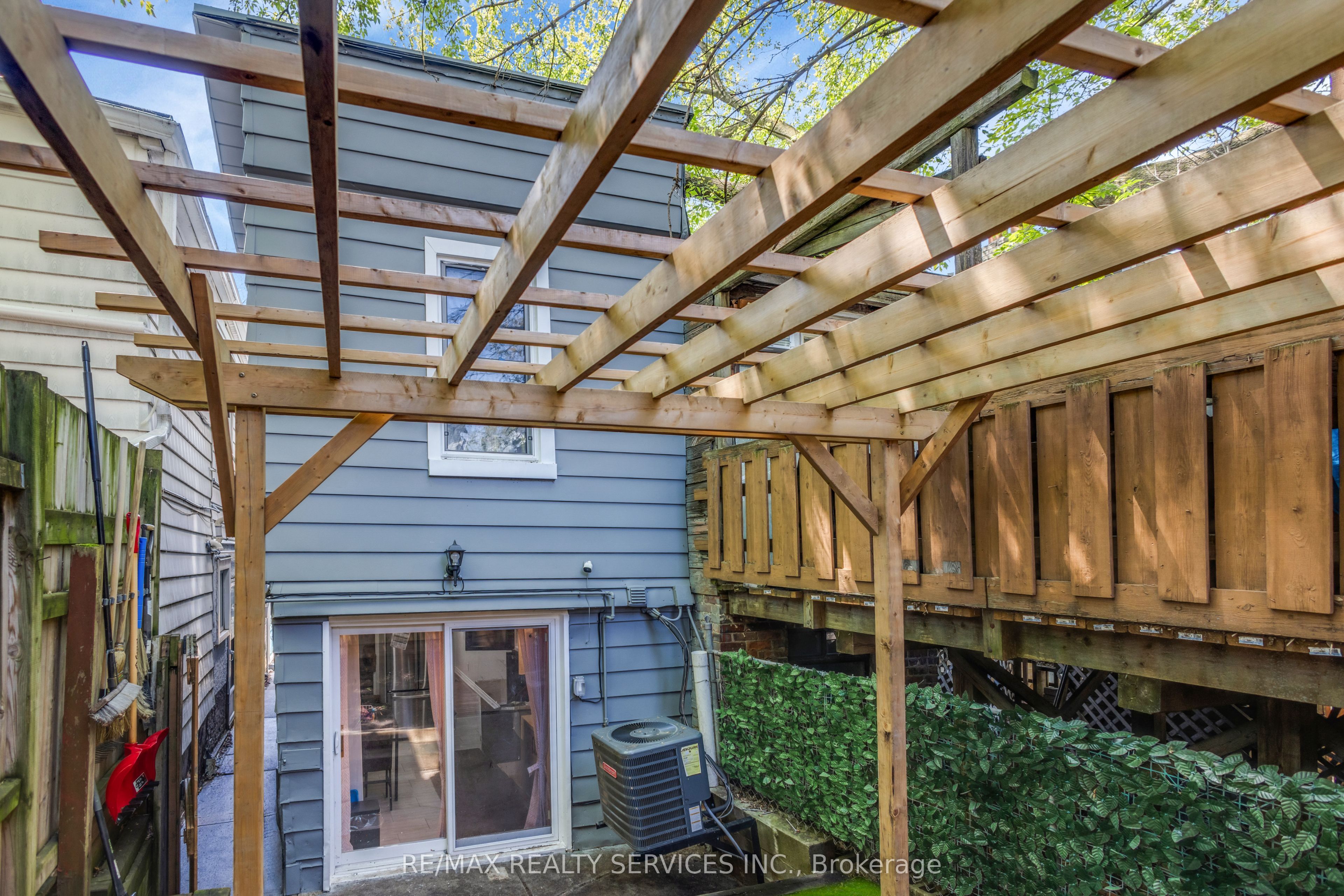 827 Craven Road Property Photo 43