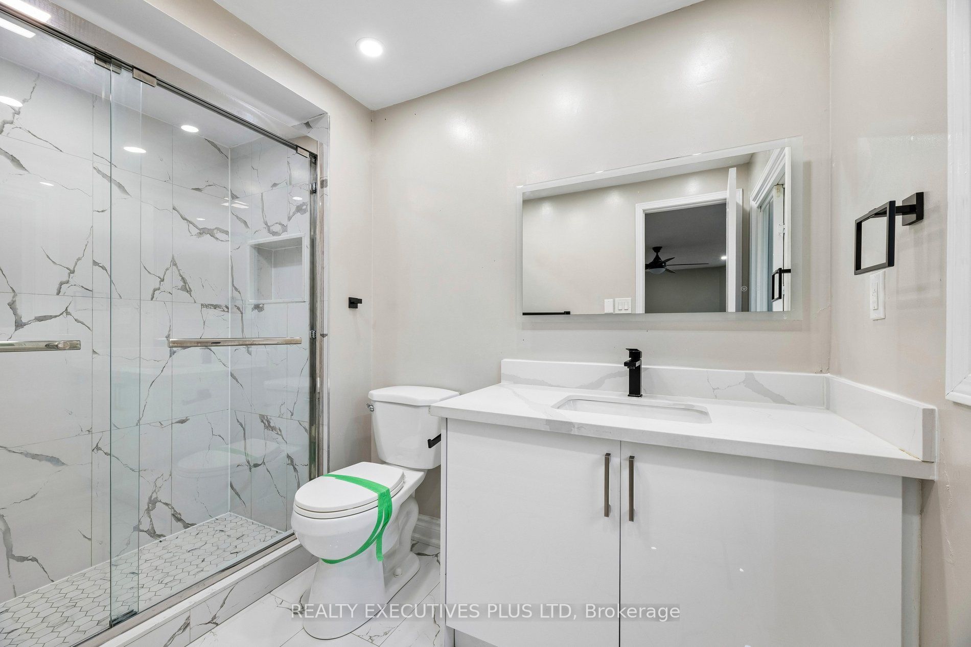 693 Barnes Crescent Property Photo 29