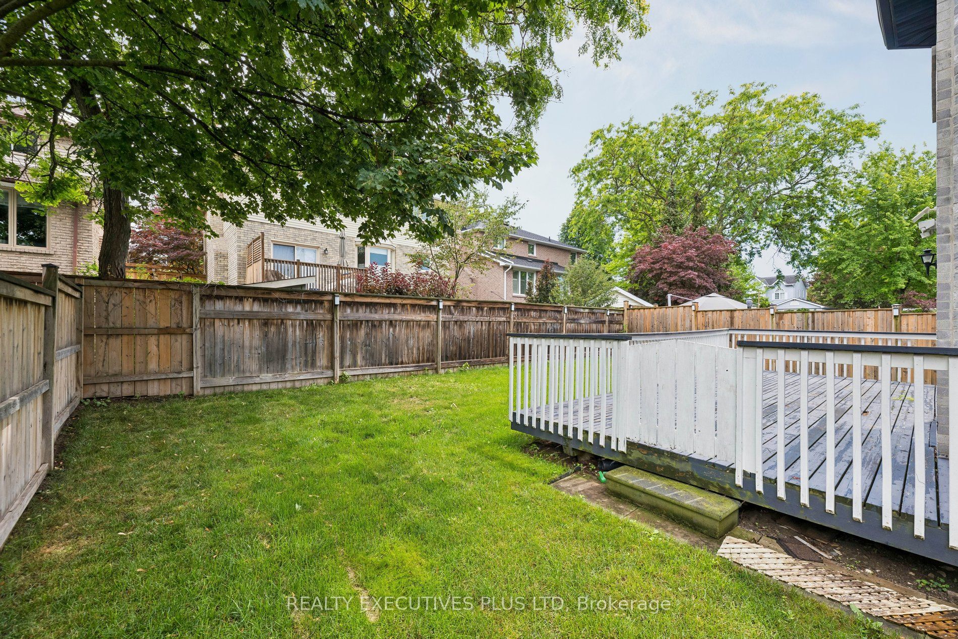 693 Barnes Crescent Property Photo 48