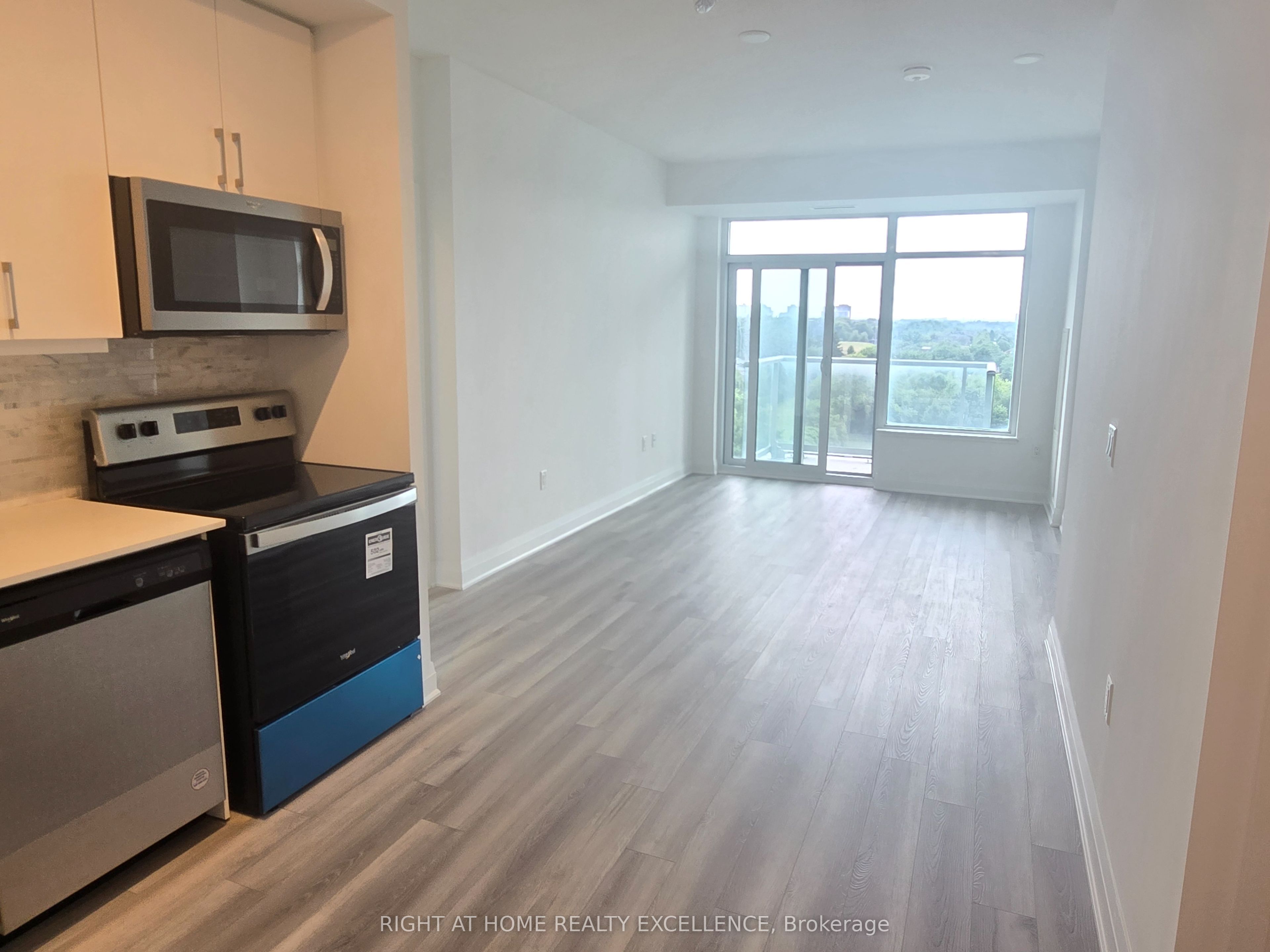 3220 Sheppard Avenue E 520 Property Photo 8