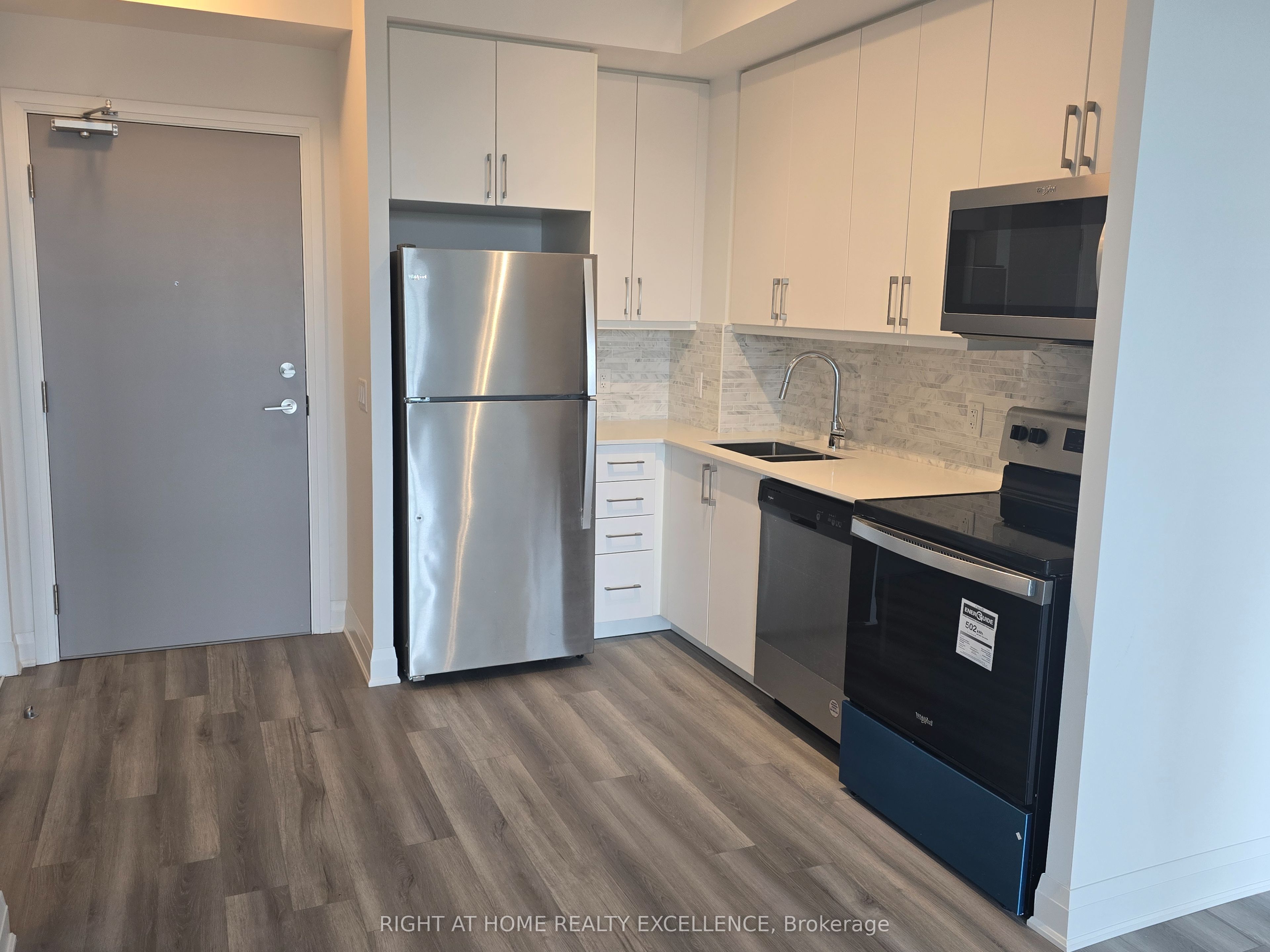 3220 Sheppard Avenue E 520 Property Photo 9