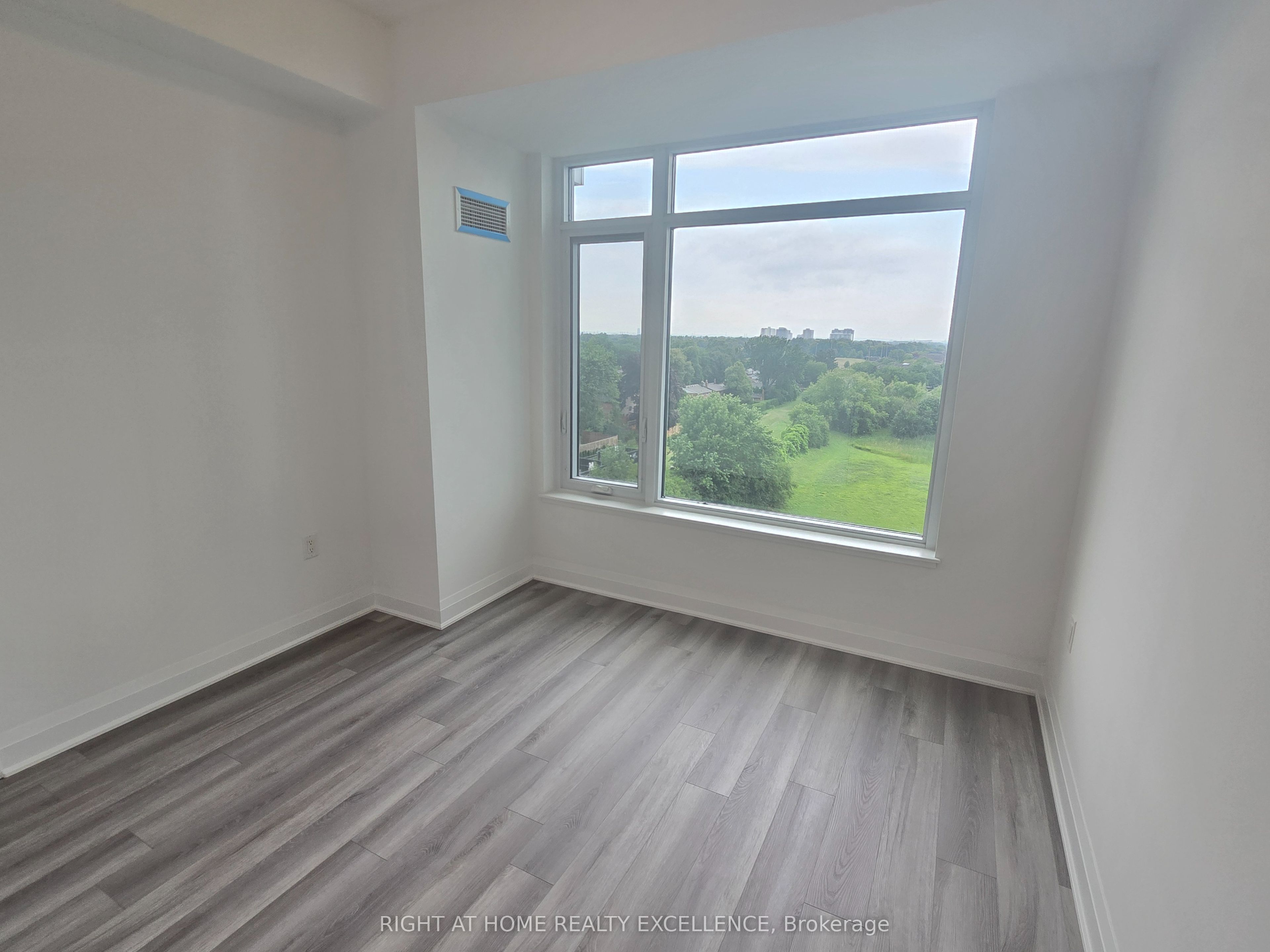 3220 Sheppard Avenue E 520 Property Photo 14