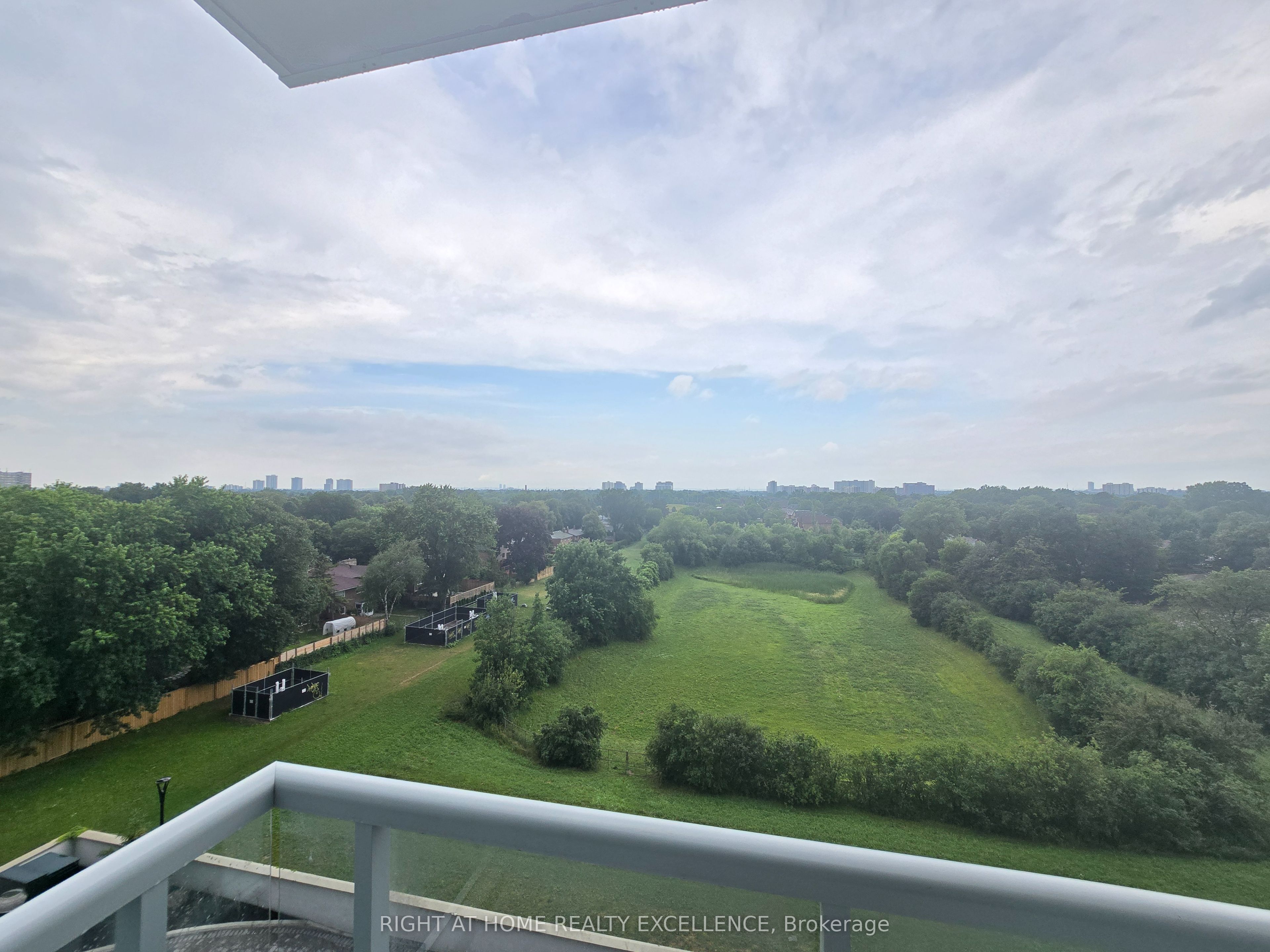 3220 Sheppard Avenue E 520 Property Photo 22