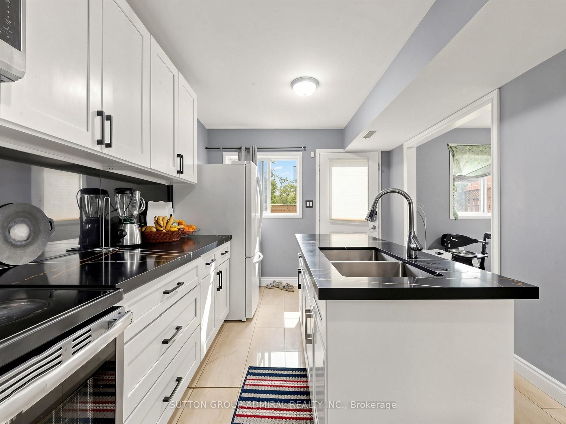 150 Centre Street S Property Photo 15