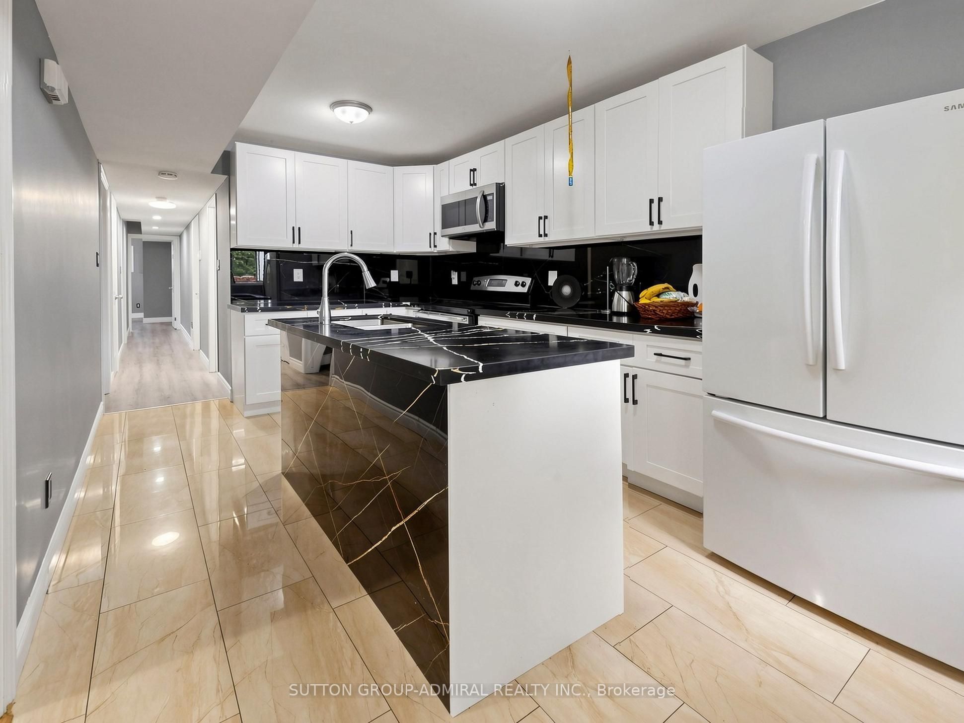 150 Centre Street S Property Photo 16