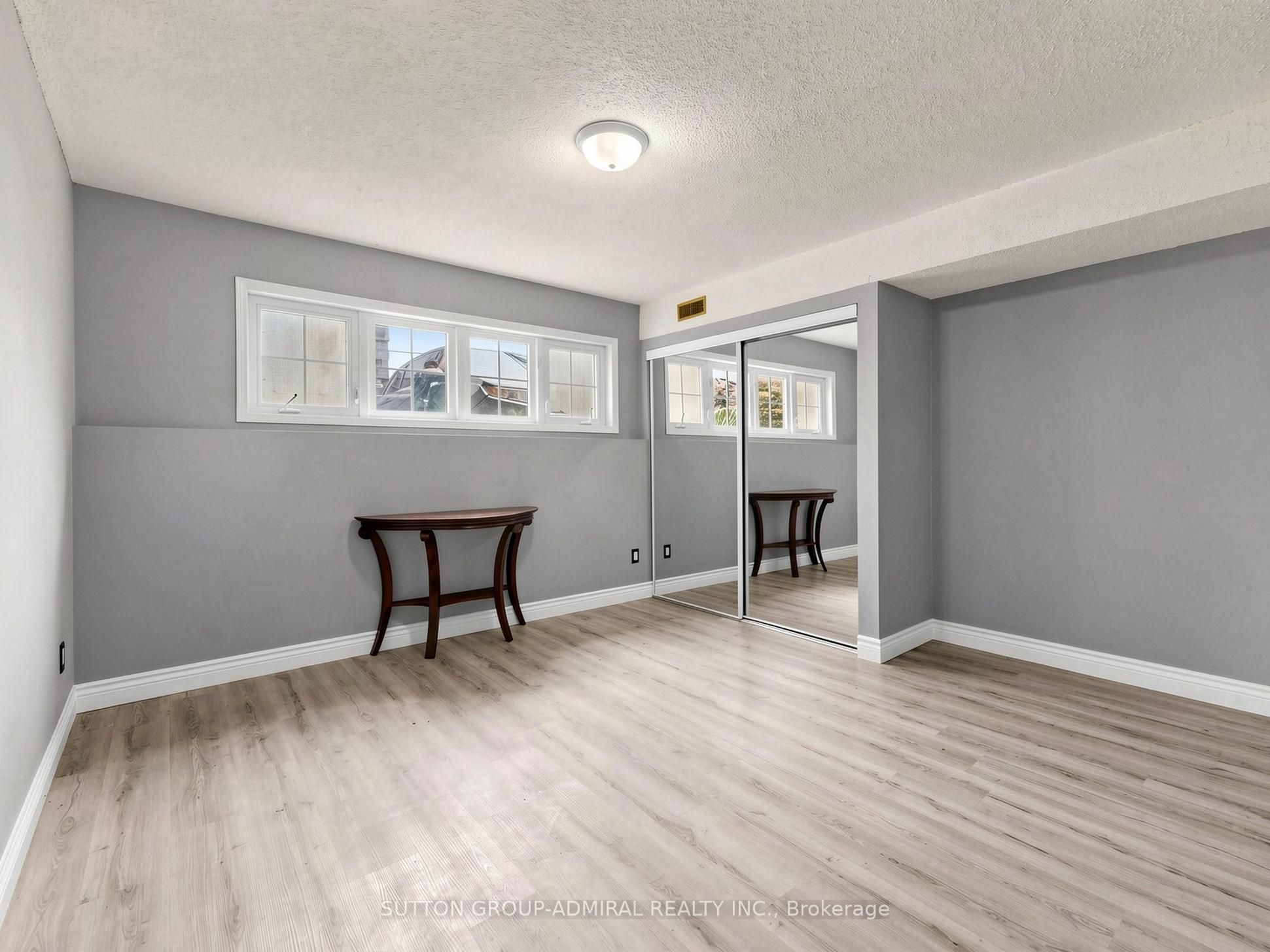 150 Centre Street S Property Photo 21