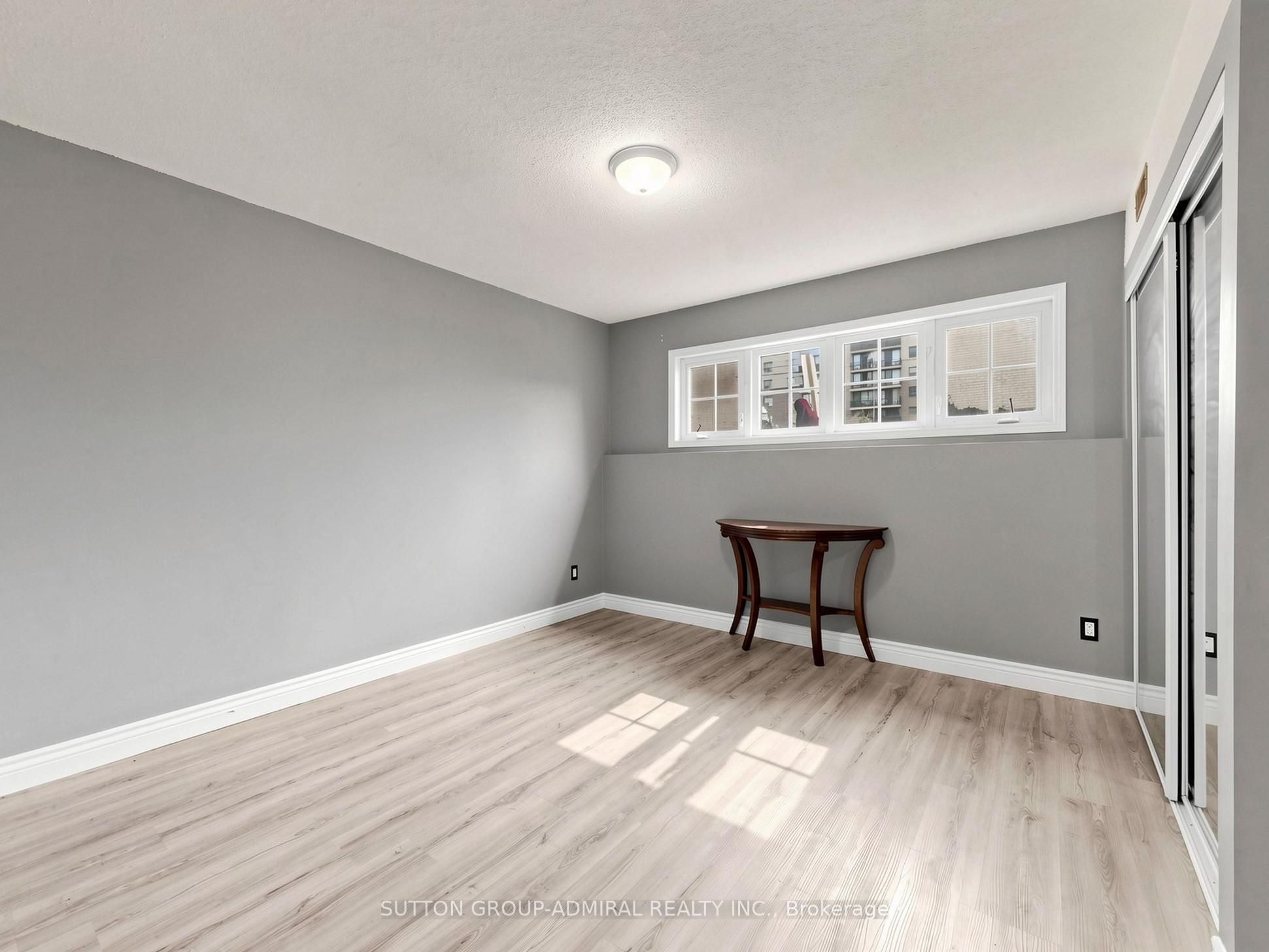 150 Centre Street S Property Photo 22