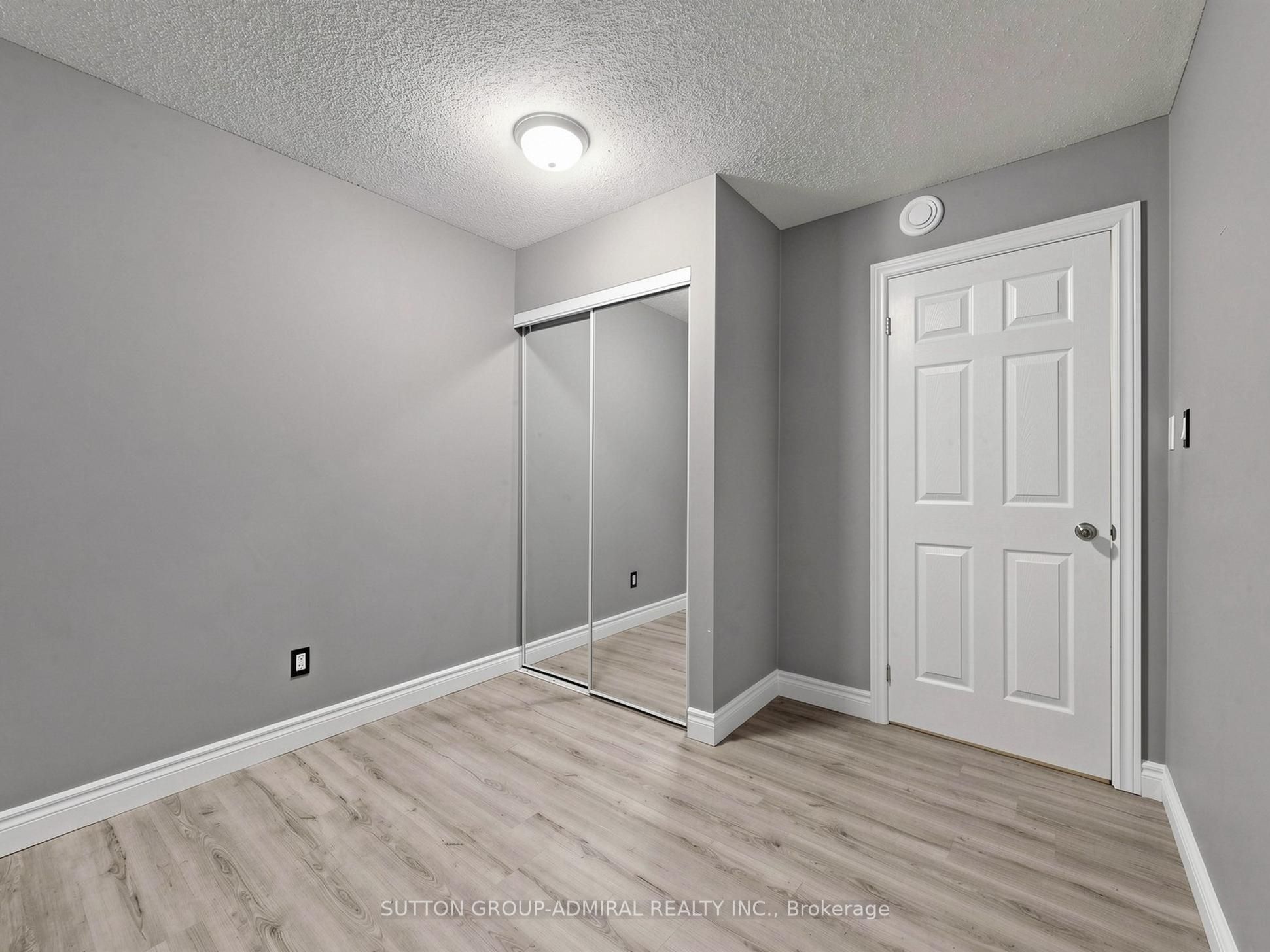 150 Centre Street S Property Photo 31
