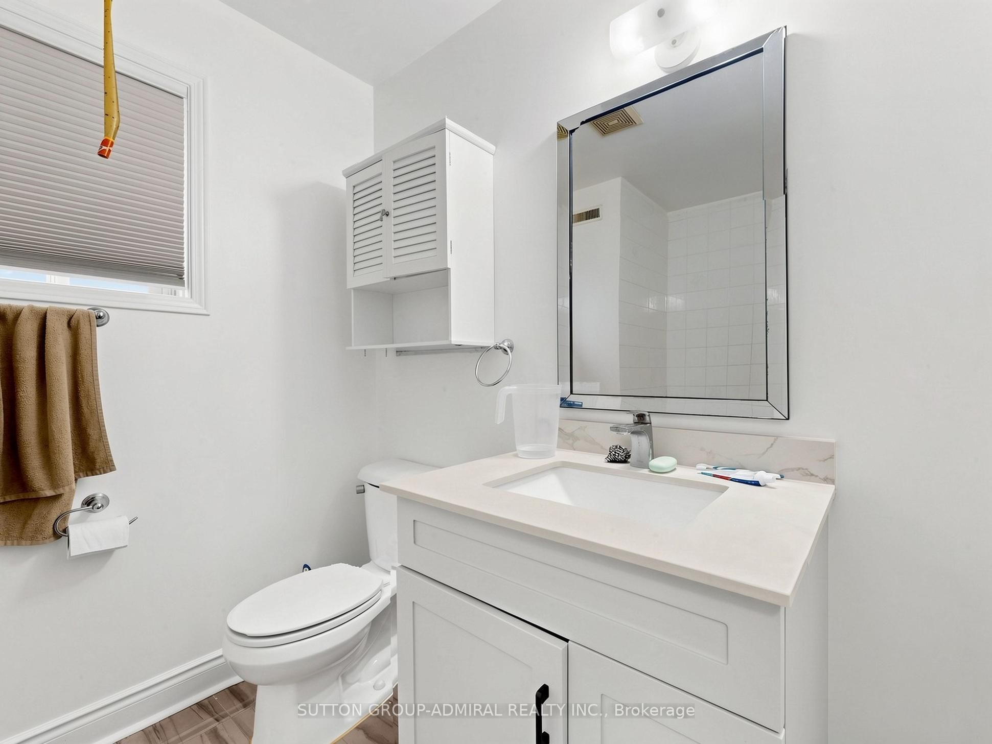 150 Centre Street S Property Photo 34