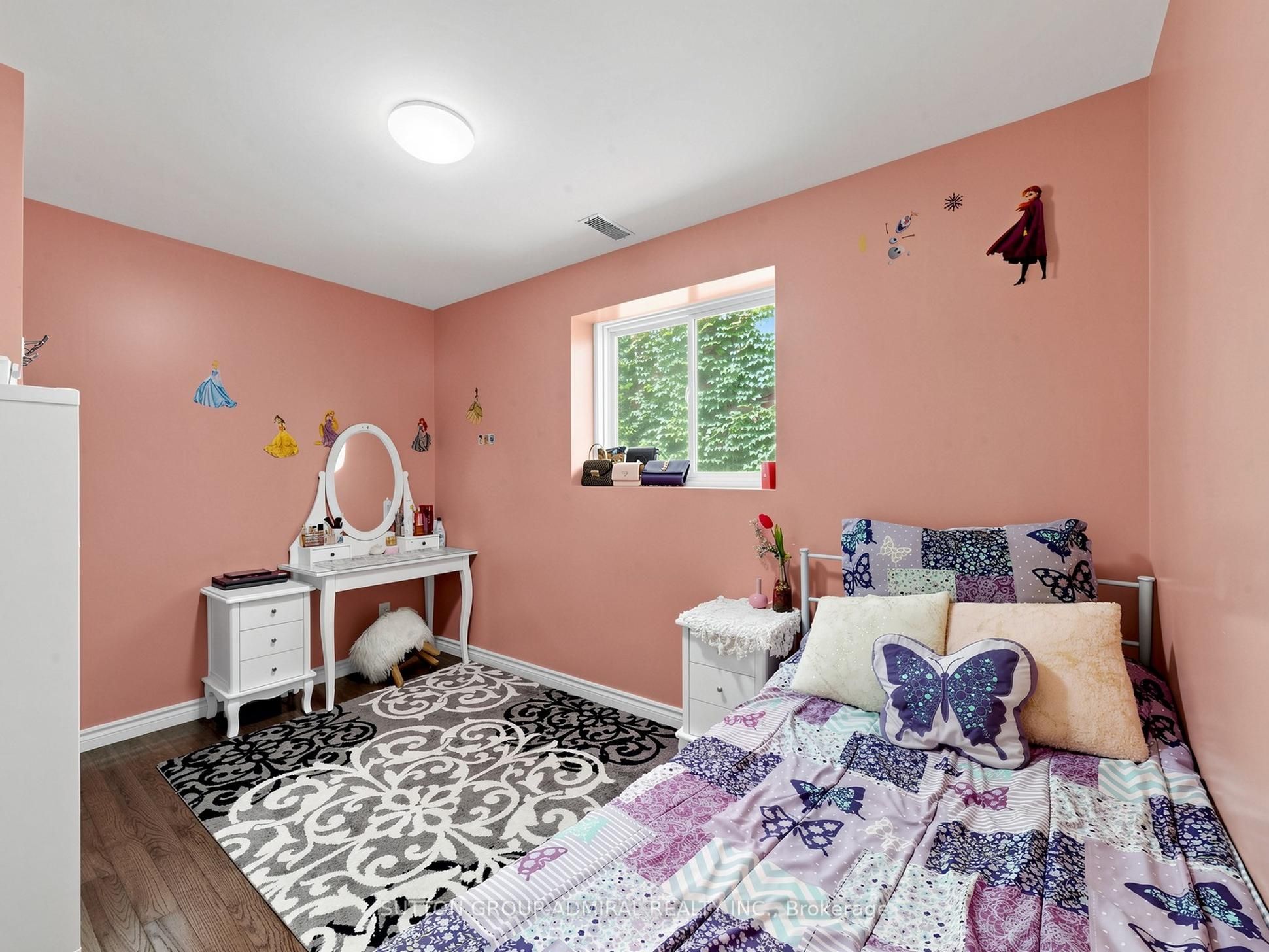 150 Centre Street S Property Photo 45