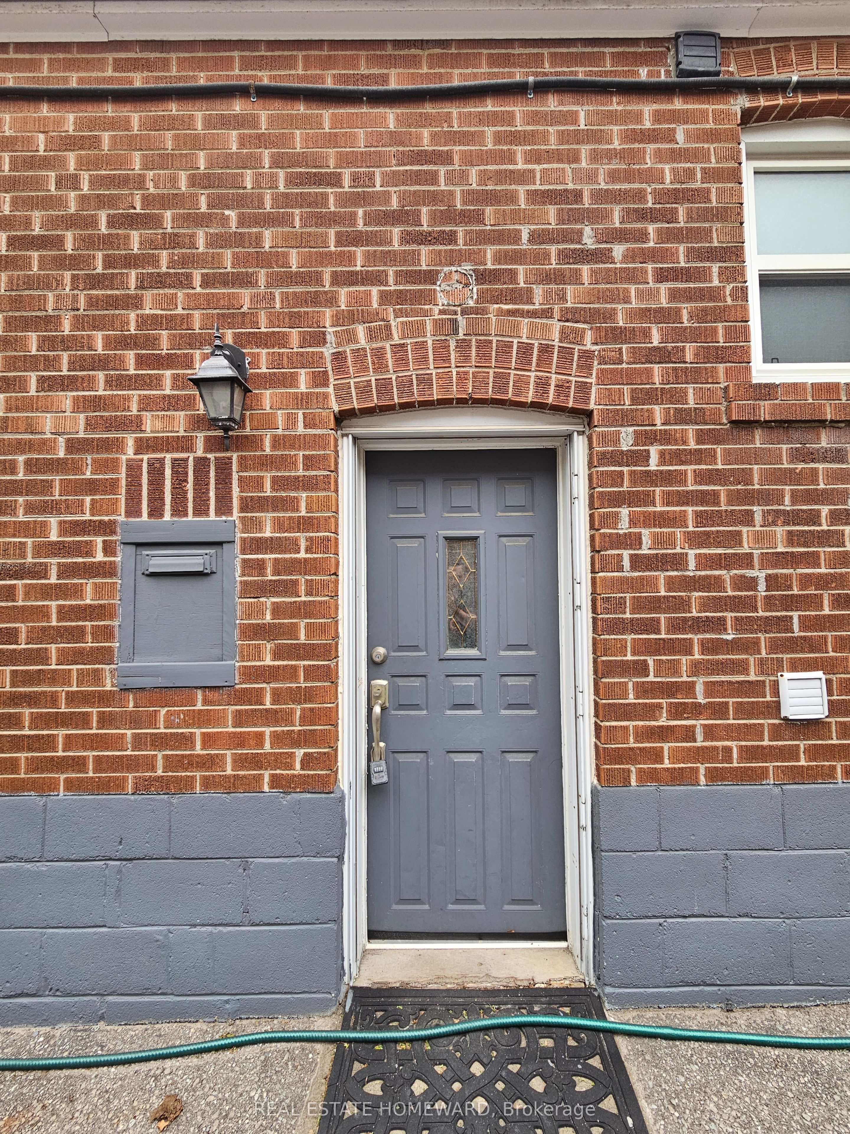 715 Pharmacy Avenue Property Photo 2