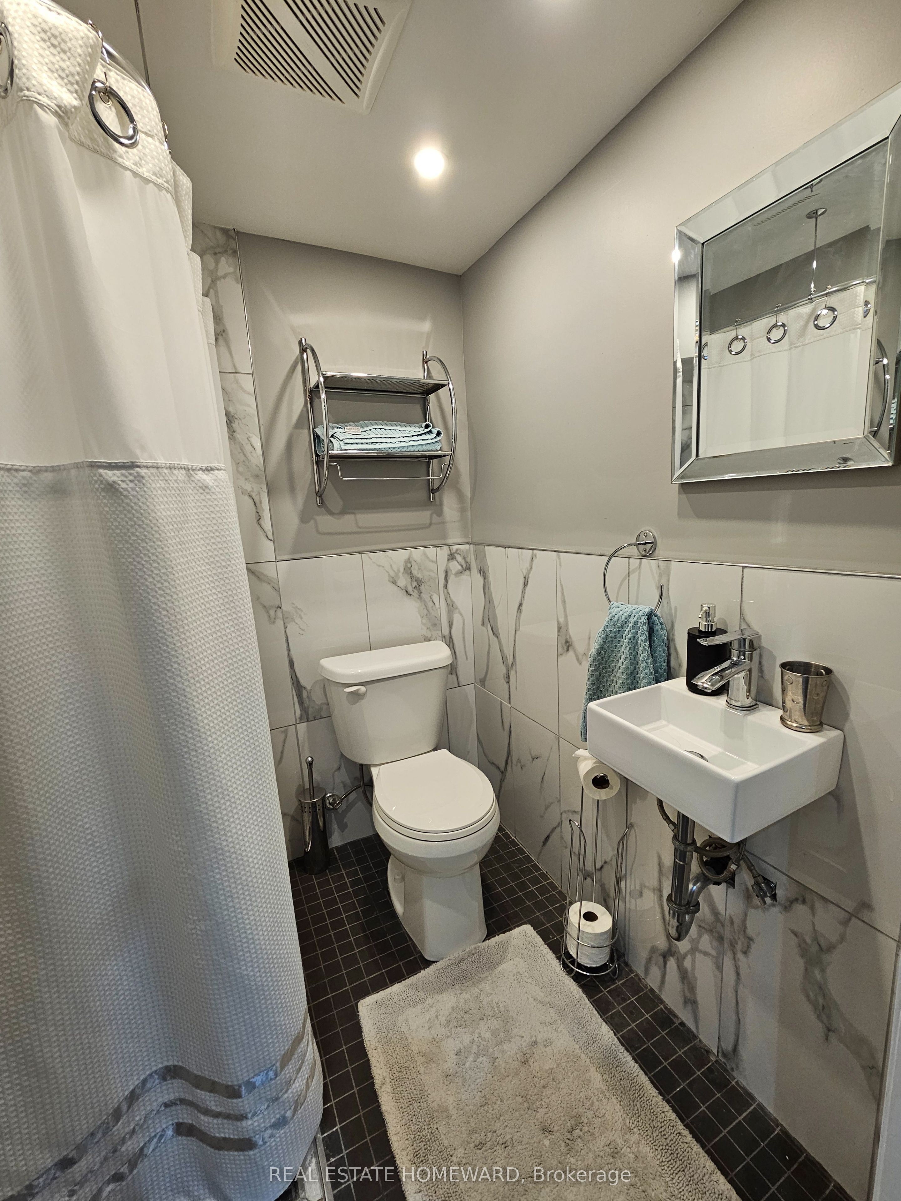 715 Pharmacy Avenue Property Photo 16