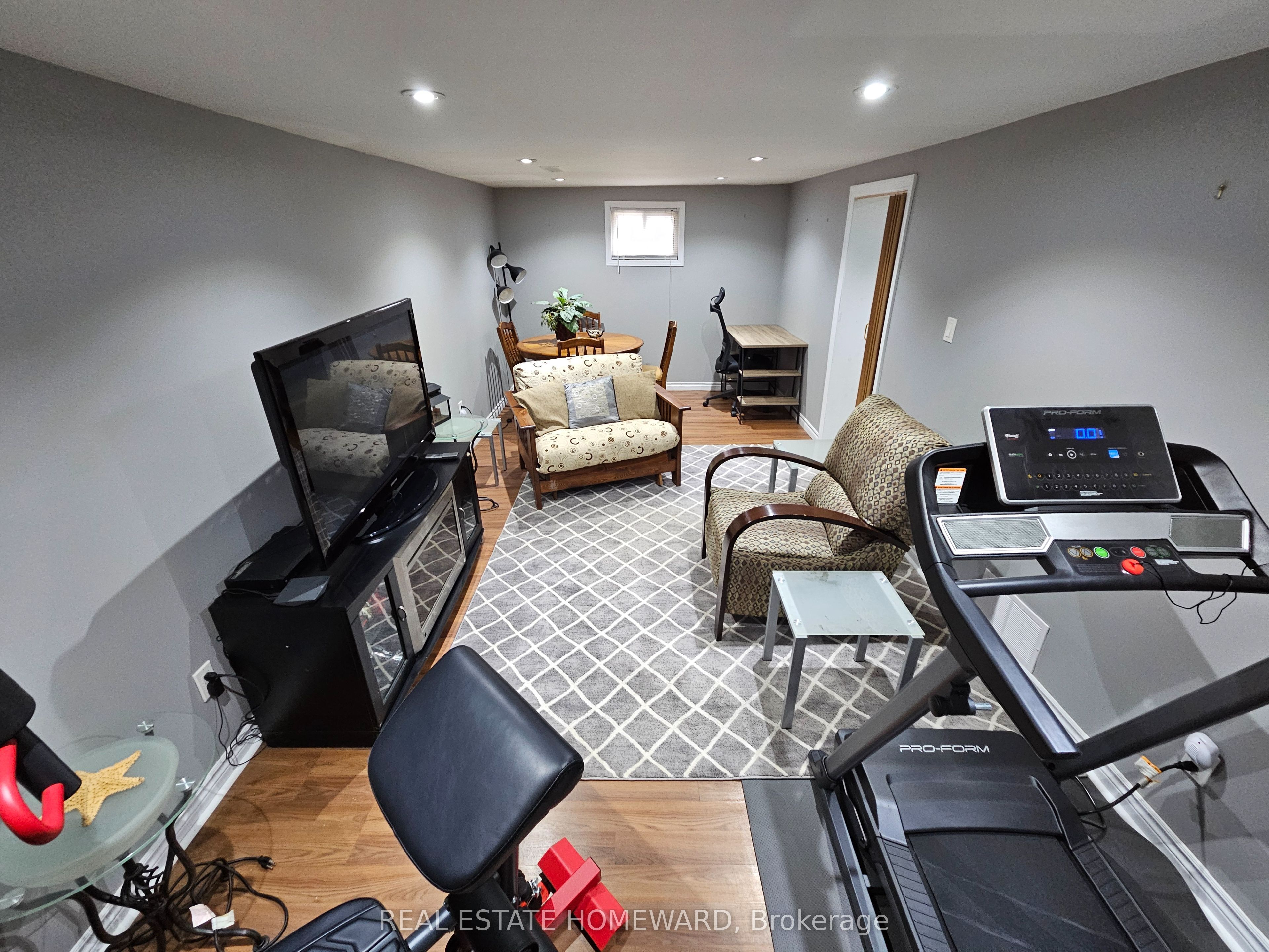 715 Pharmacy Avenue Property Photo 22