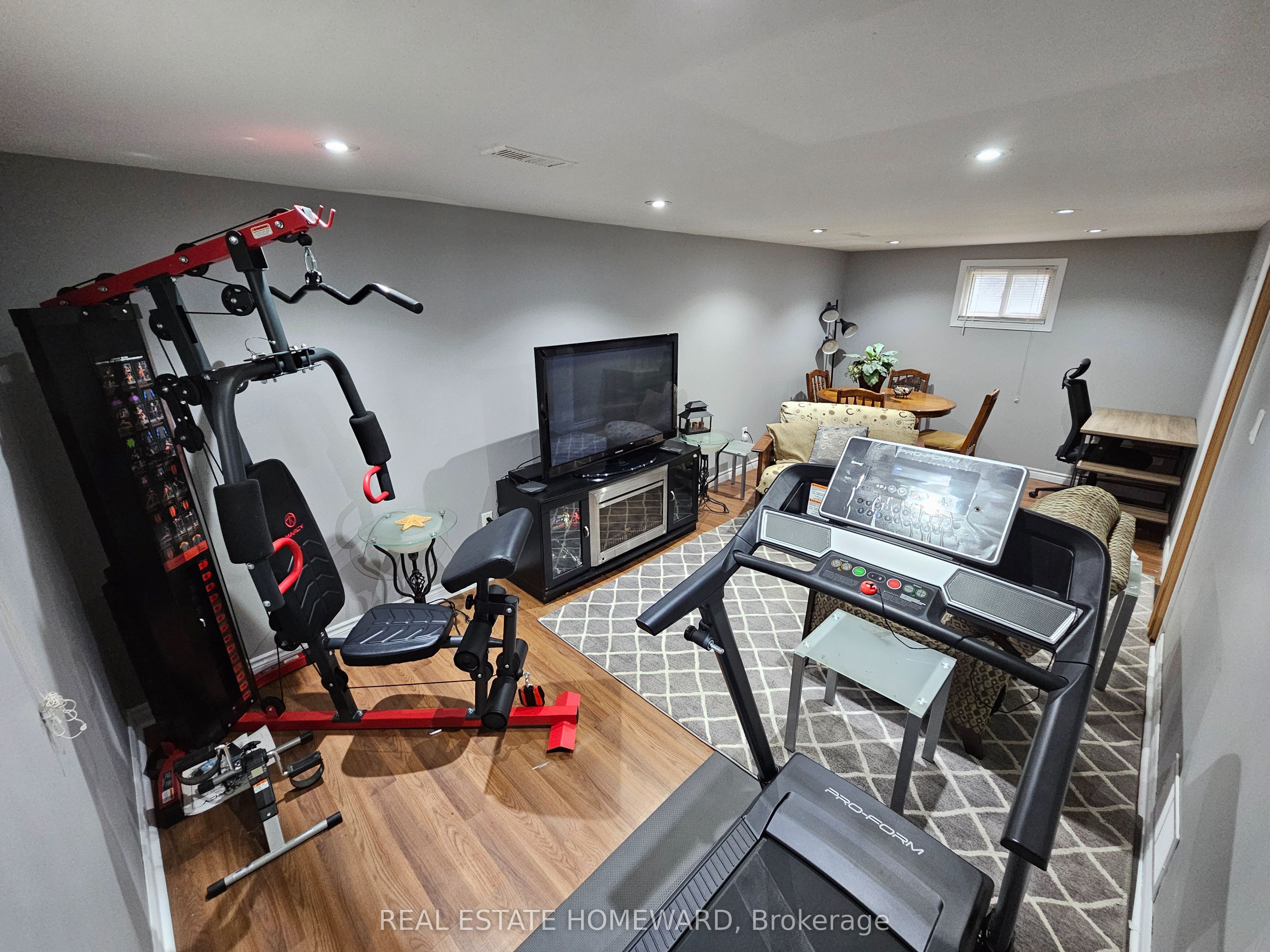 715 Pharmacy Avenue Property Photo 23