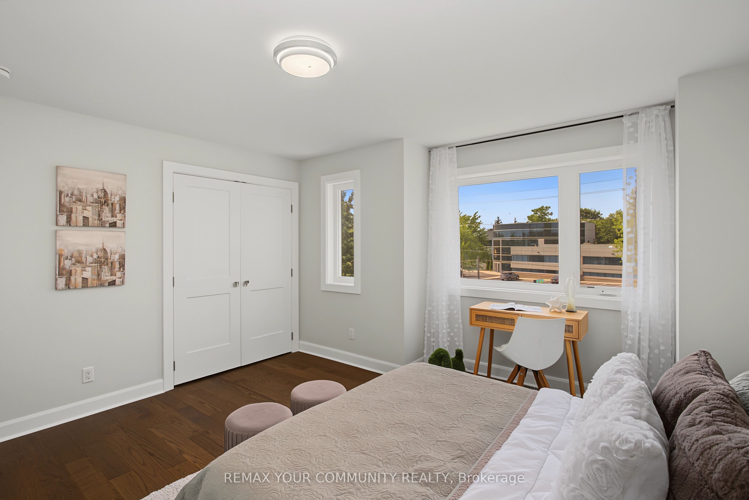 1111 King Street E Property Photo 15