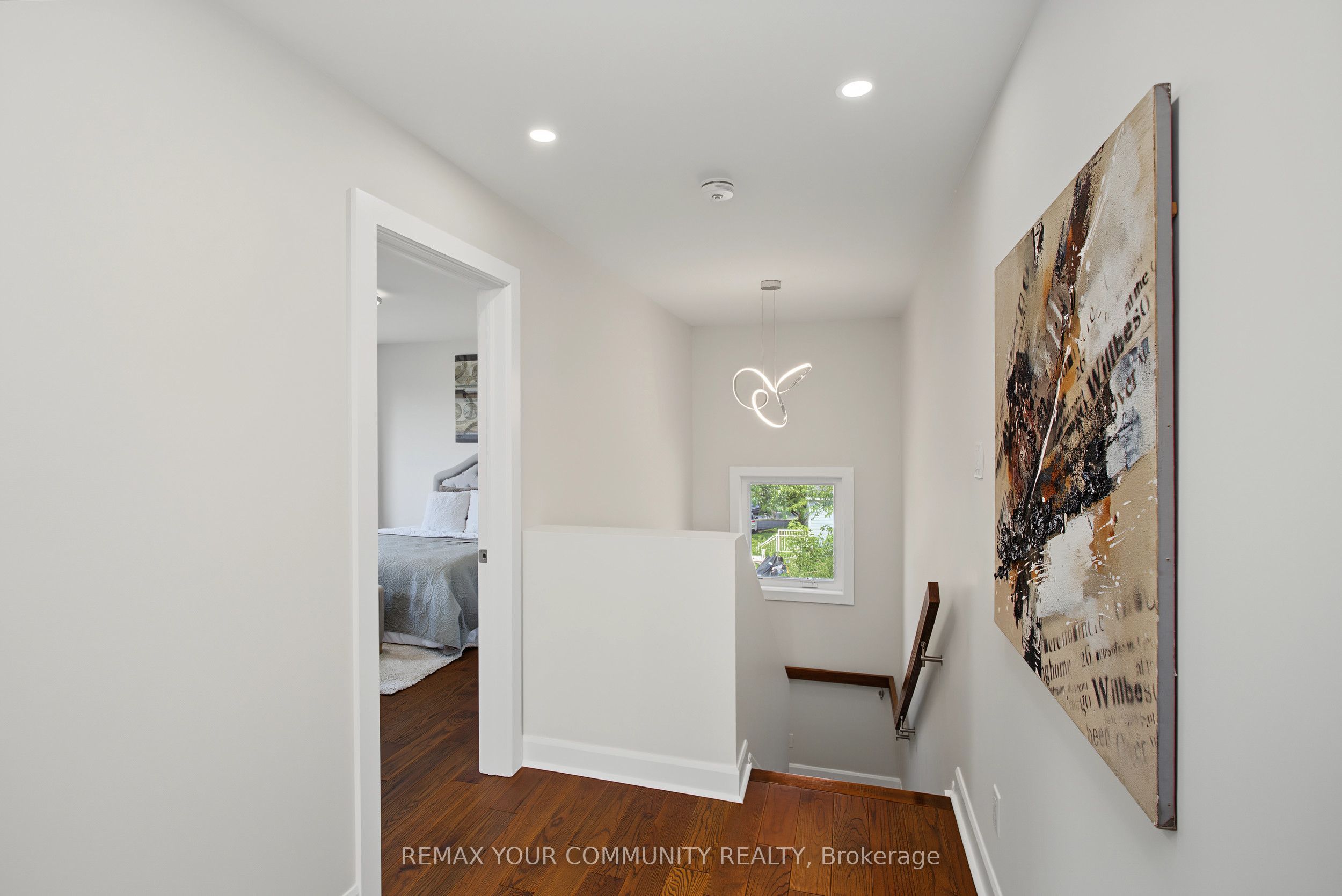 1111 King Street E Property Photo 16