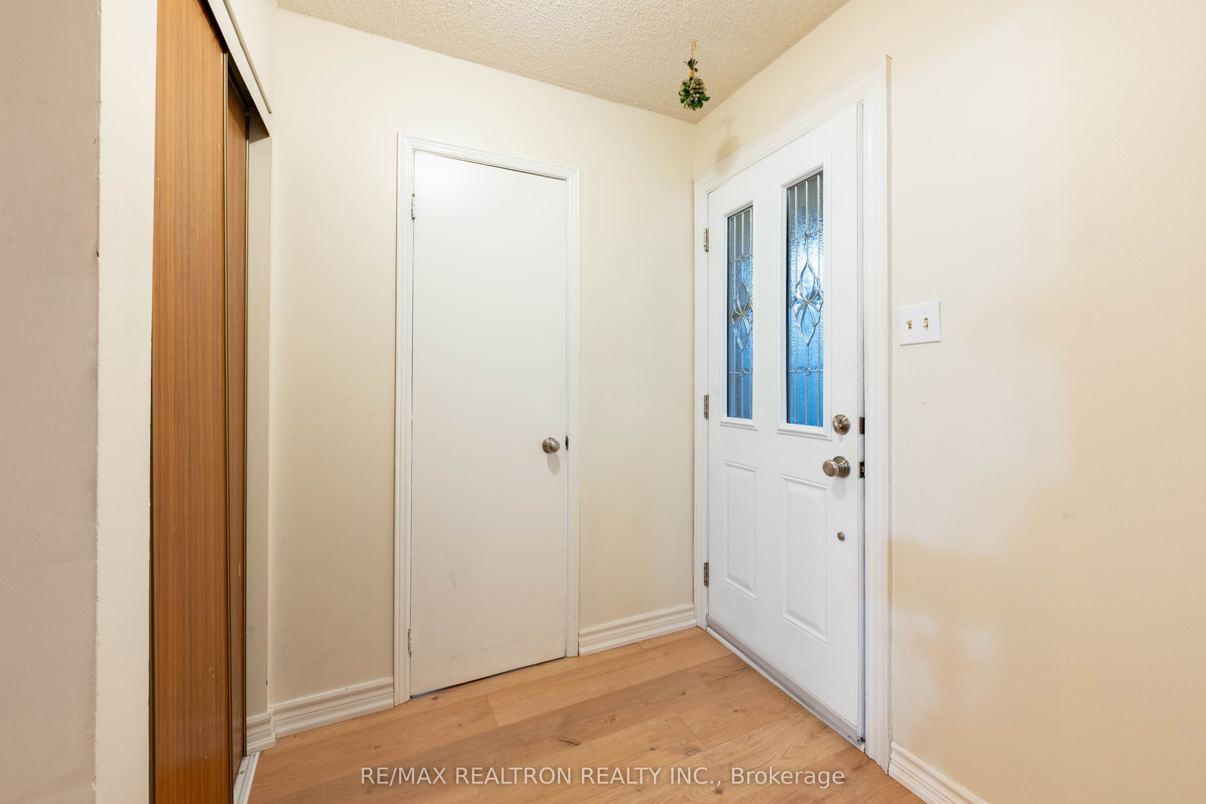 95 Chalmers Crescent Property Photo 3