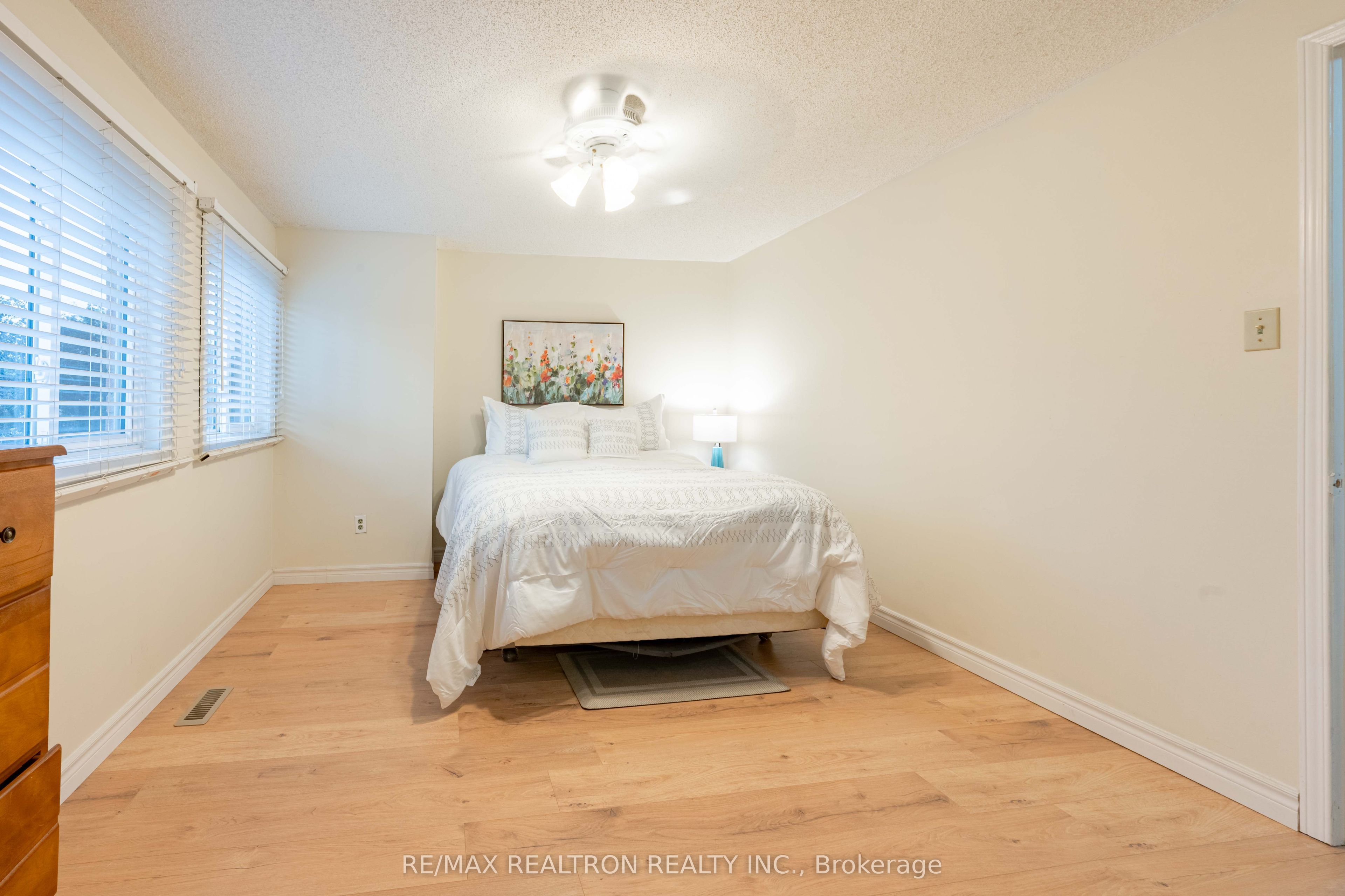 95 Chalmers Crescent Property Photo 17