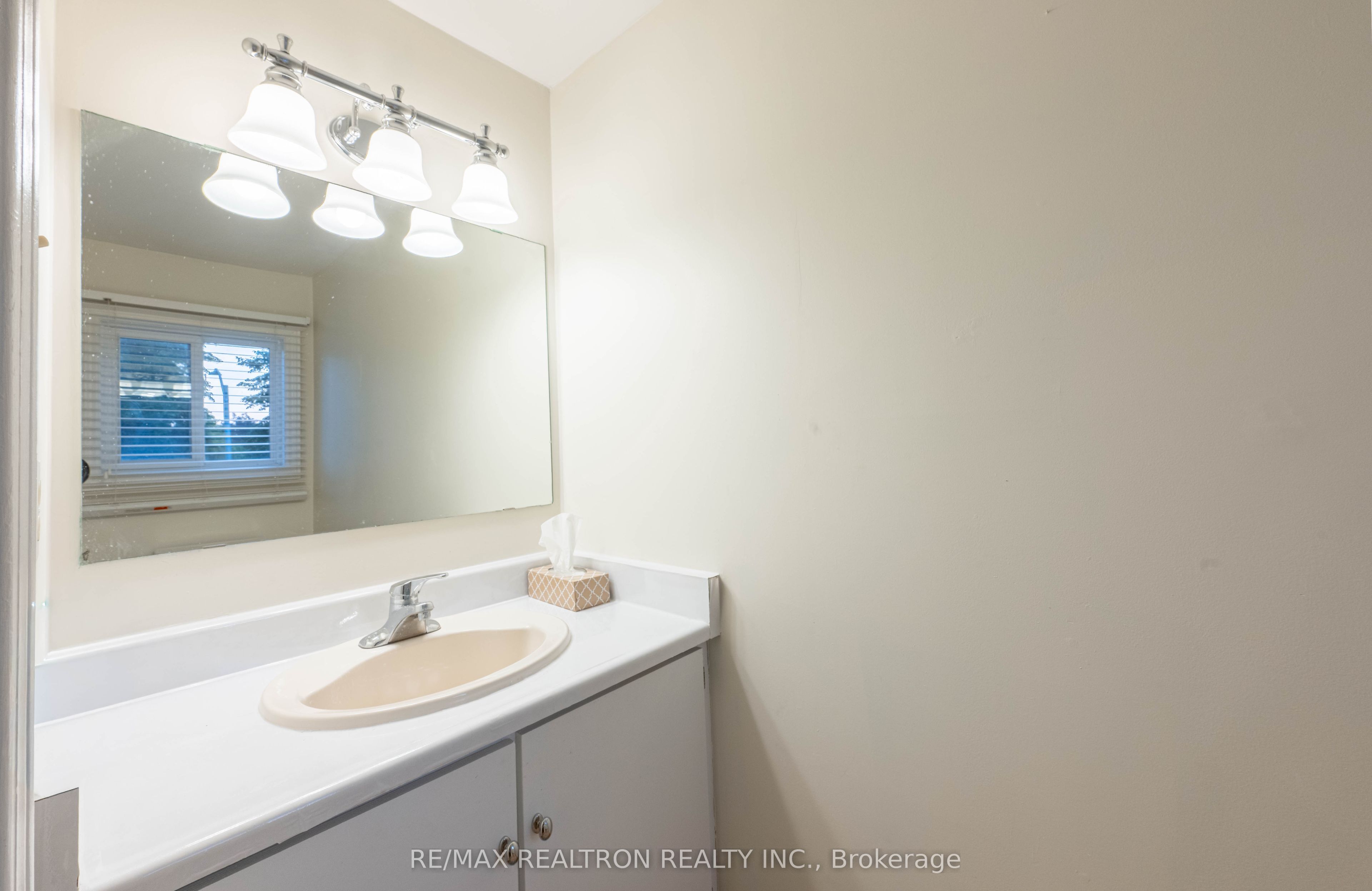 95 Chalmers Crescent Property Photo 18