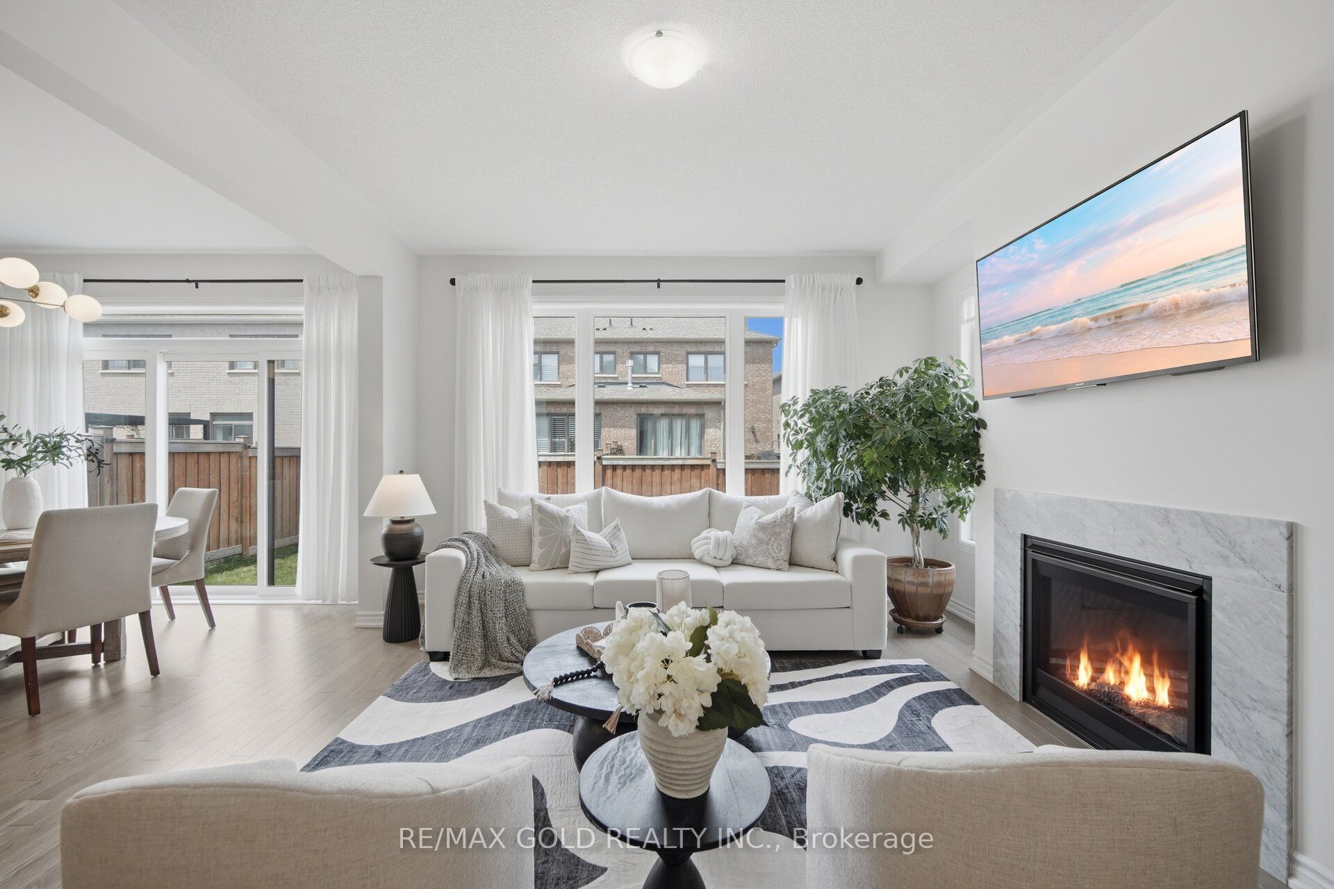 8 Huggins Drive Property Photo 15