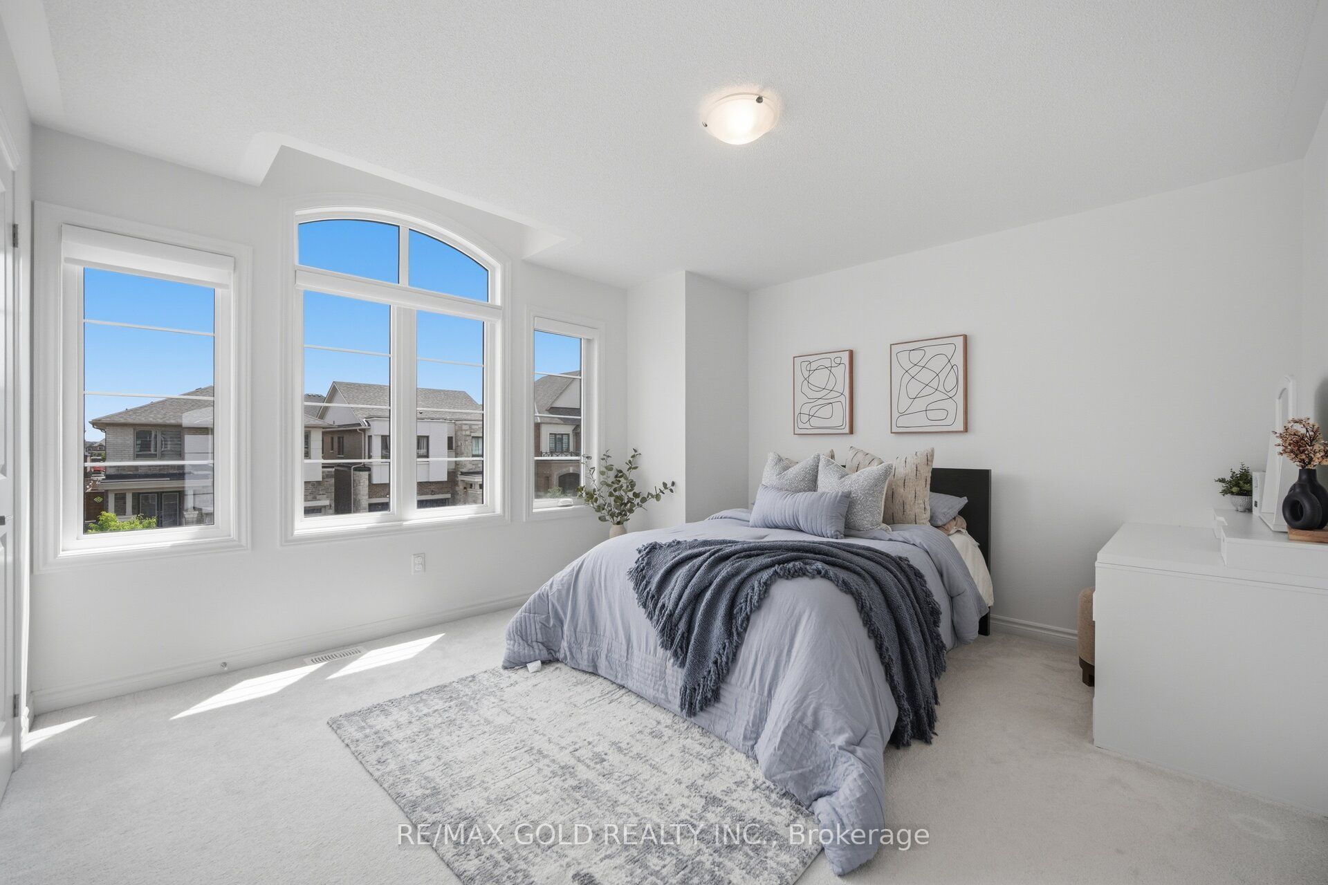 8 Huggins Drive Property Photo 31