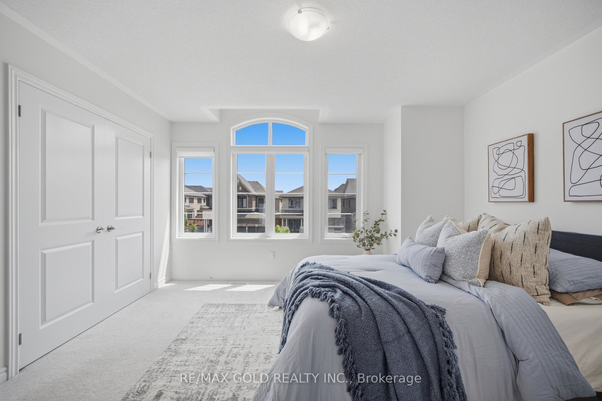 8 Huggins Drive Property Photo 32