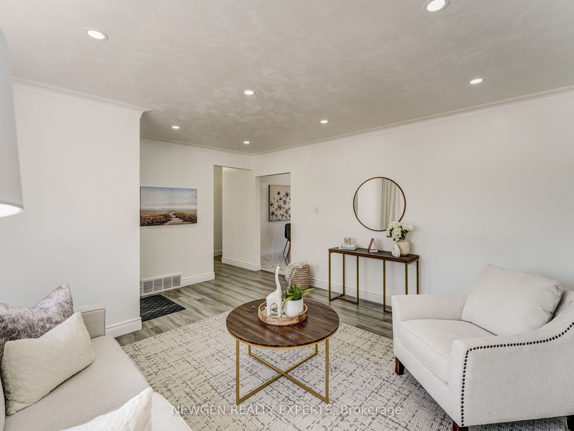 30 Linton Avenue E Property Photo 13