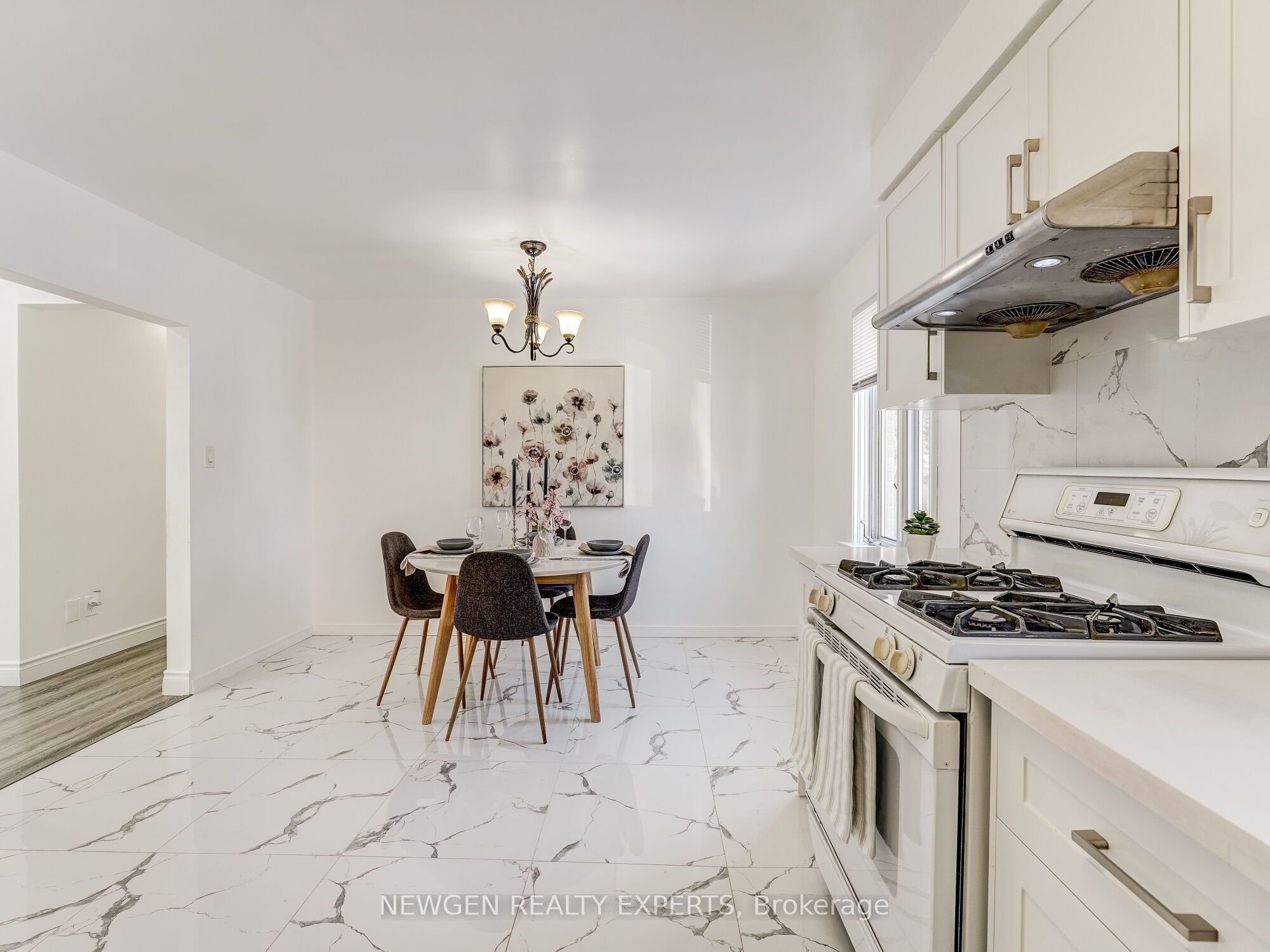 30 Linton Avenue E Property Photo 14