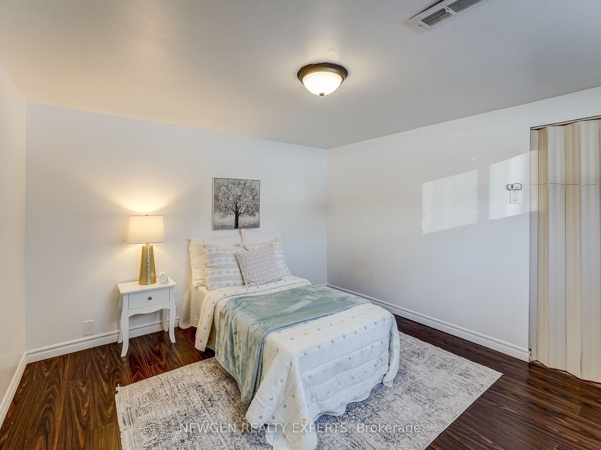 30 Linton Avenue E Property Photo 21