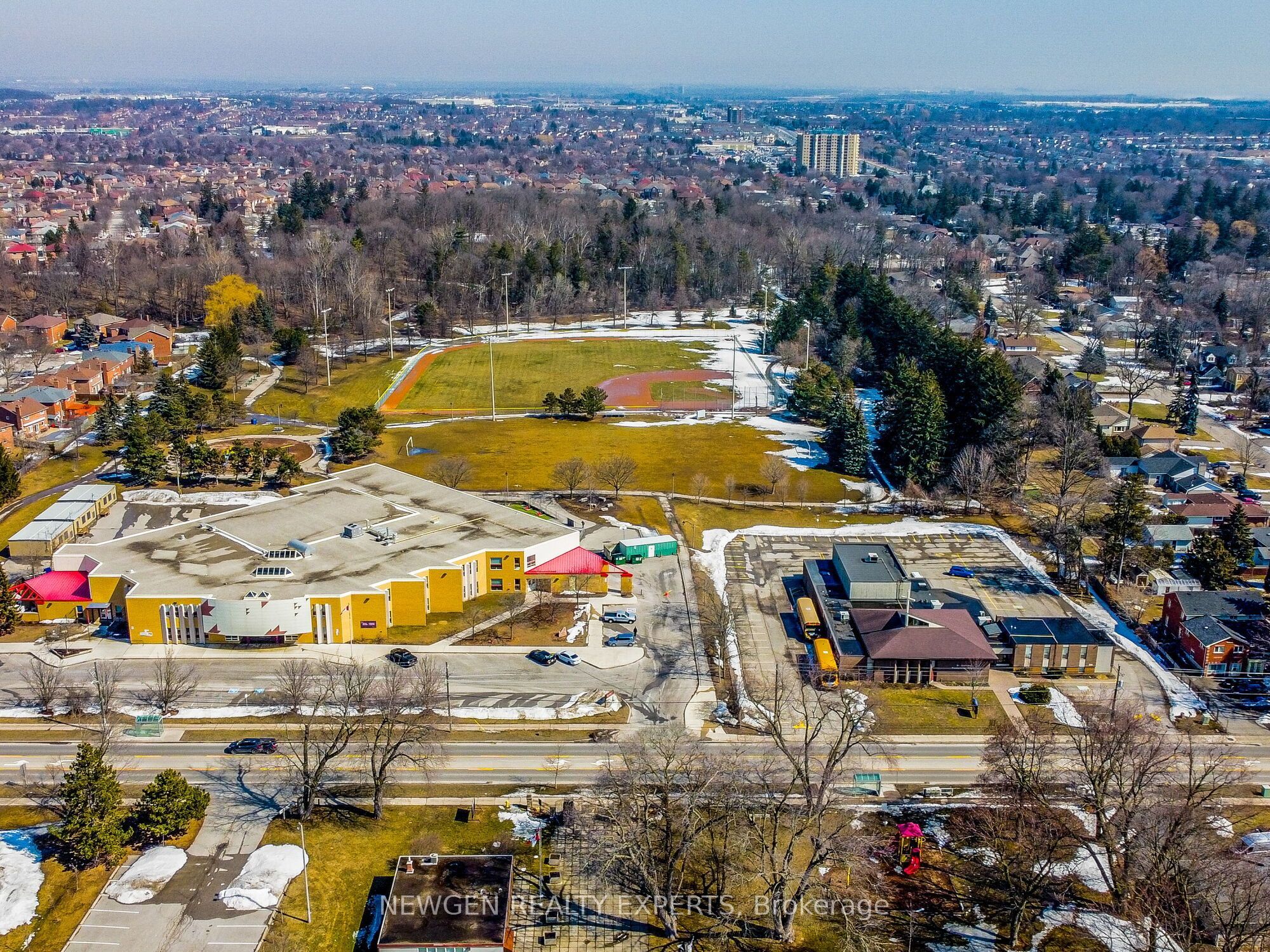 30 Linton Avenue E Property Photo 27