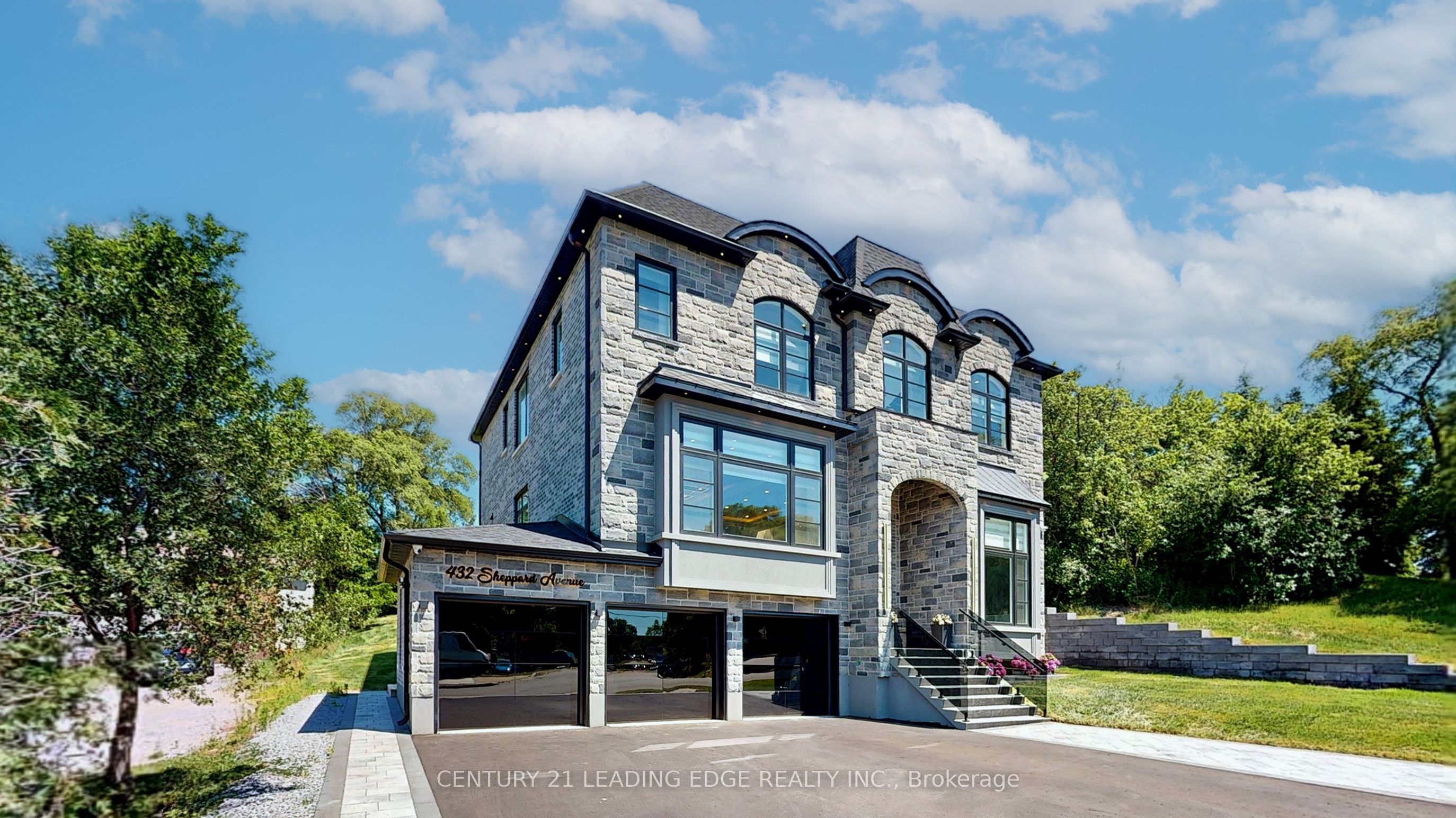 432 Sheppard Avenue Property Photo 2