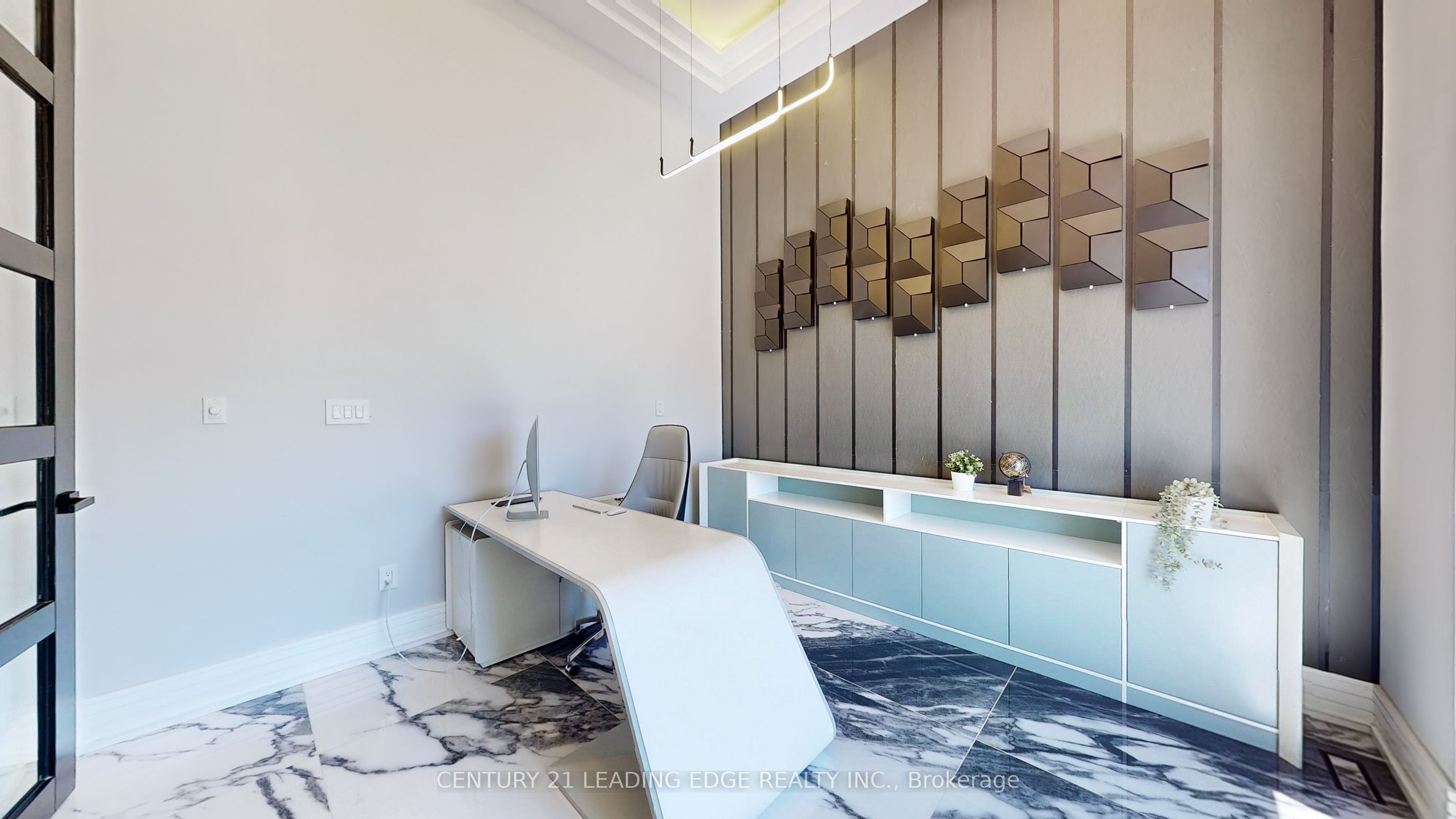 432 Sheppard Avenue Property Photo 4