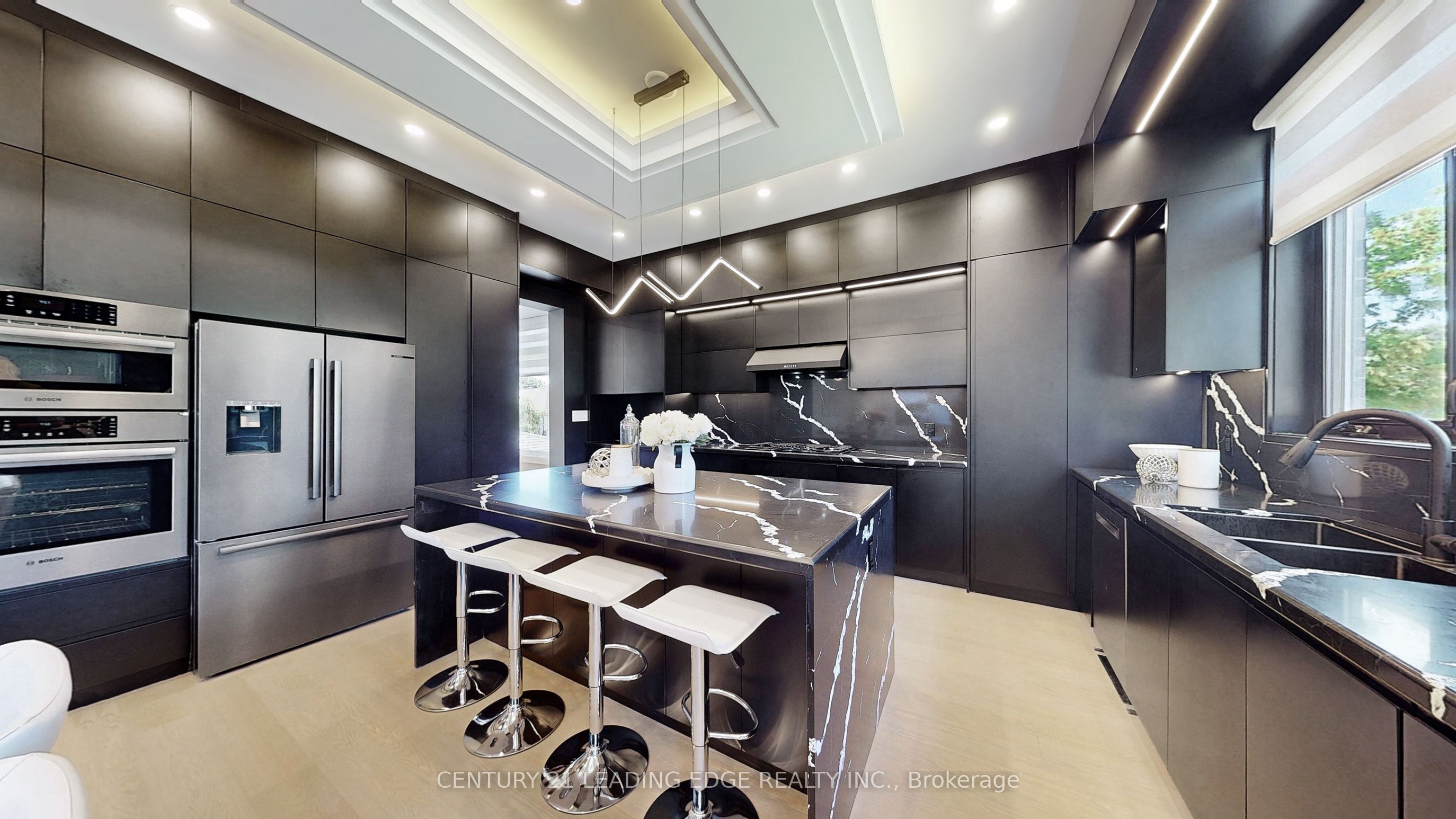 432 Sheppard Avenue Property Photo 14