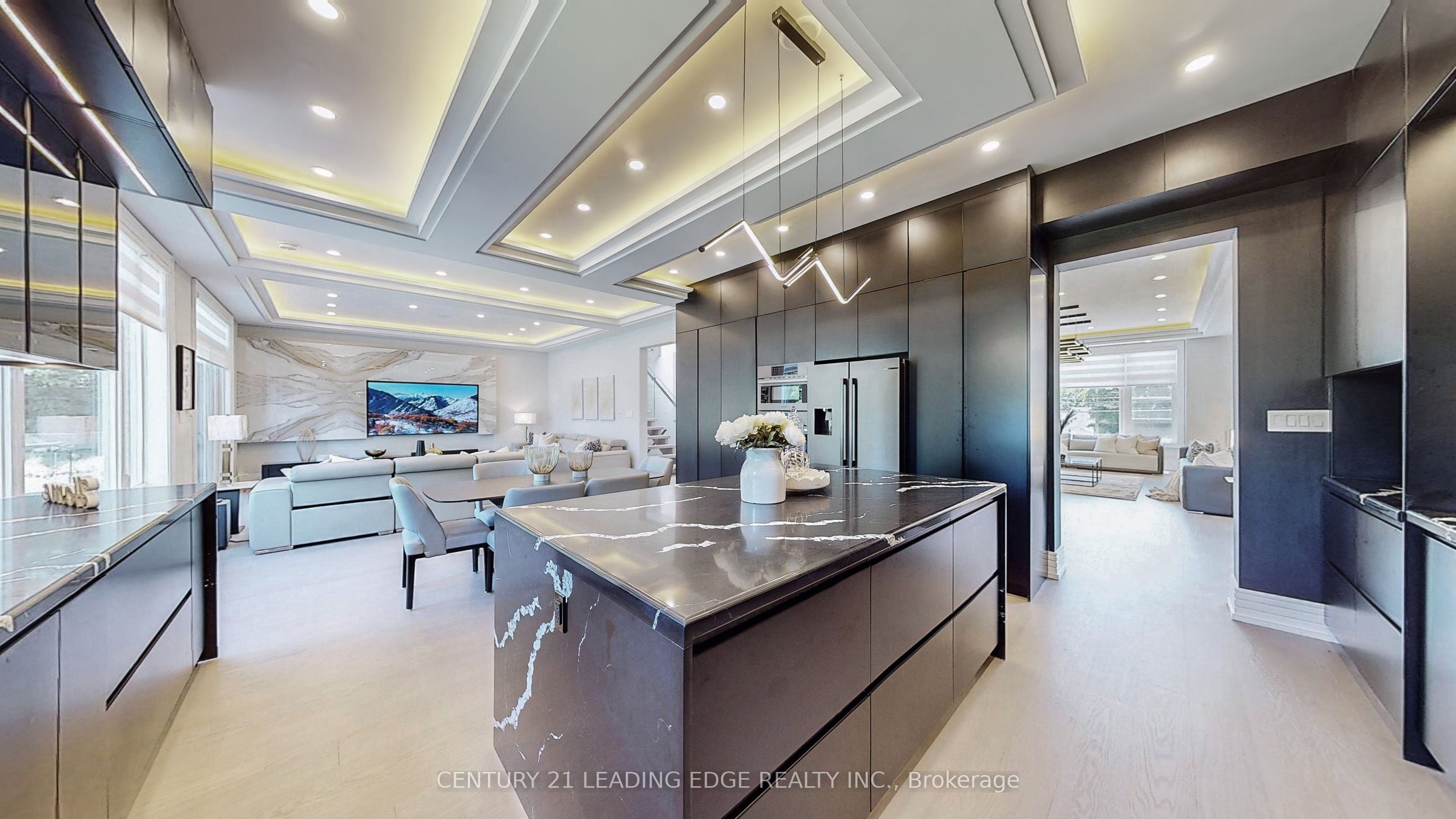 432 Sheppard Avenue Property Photo 15