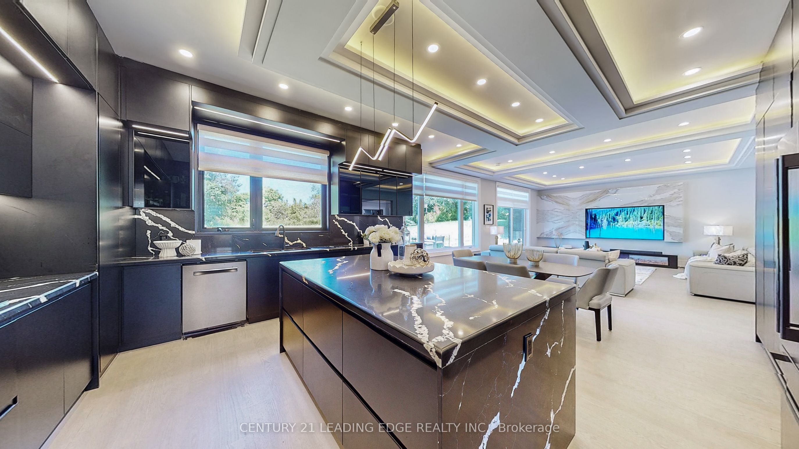 432 Sheppard Avenue Property Photo 16