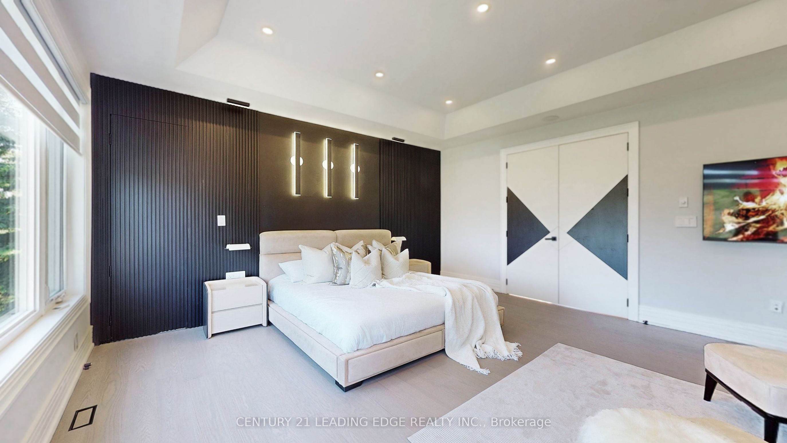 432 Sheppard Avenue Property Photo 24